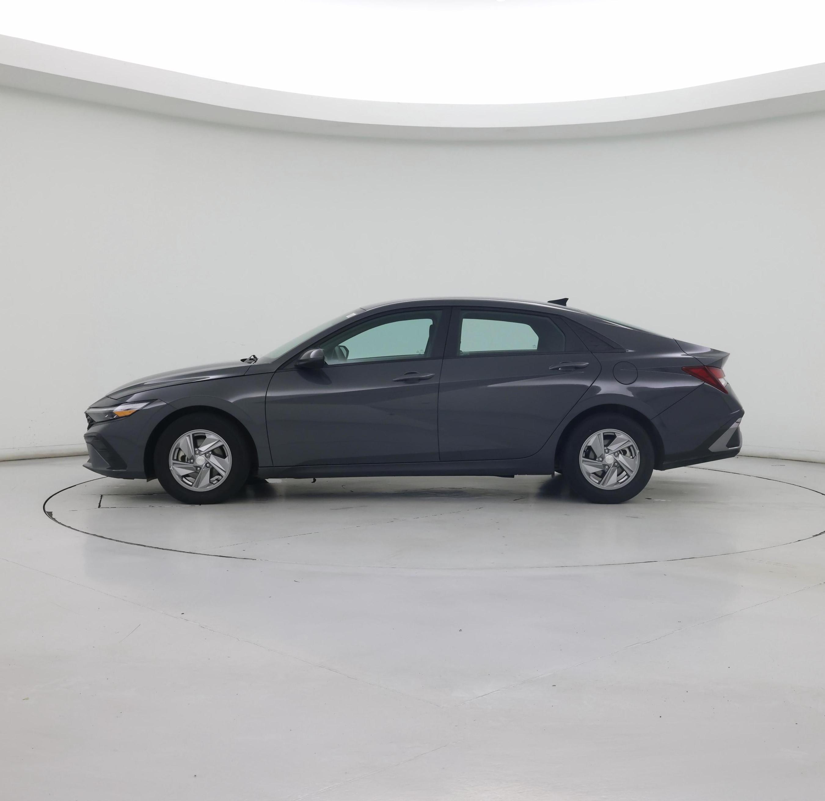 Thumbnail: 2024 Hyundai Elantra - 3
