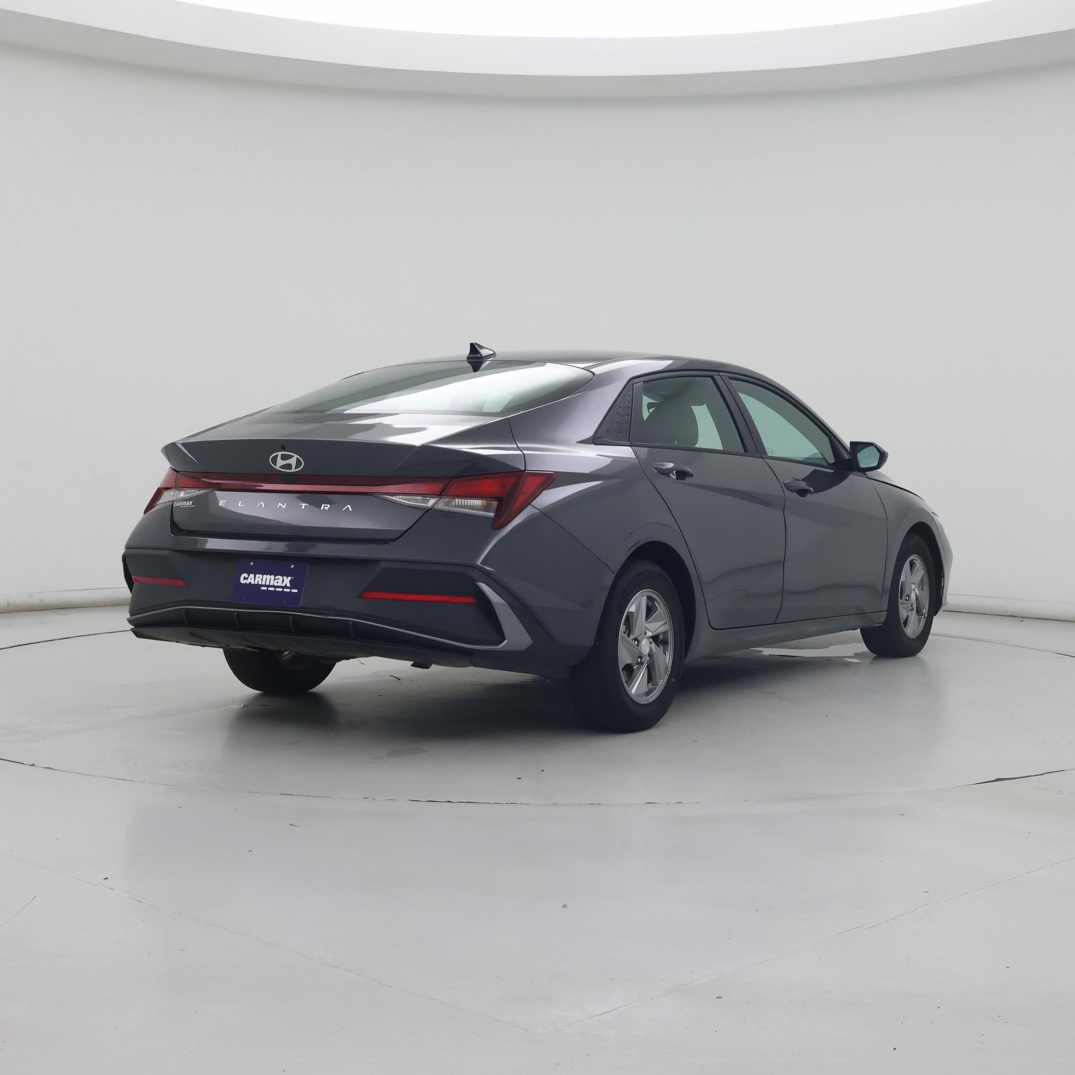 Thumbnail: 2024 Hyundai Elantra - 8