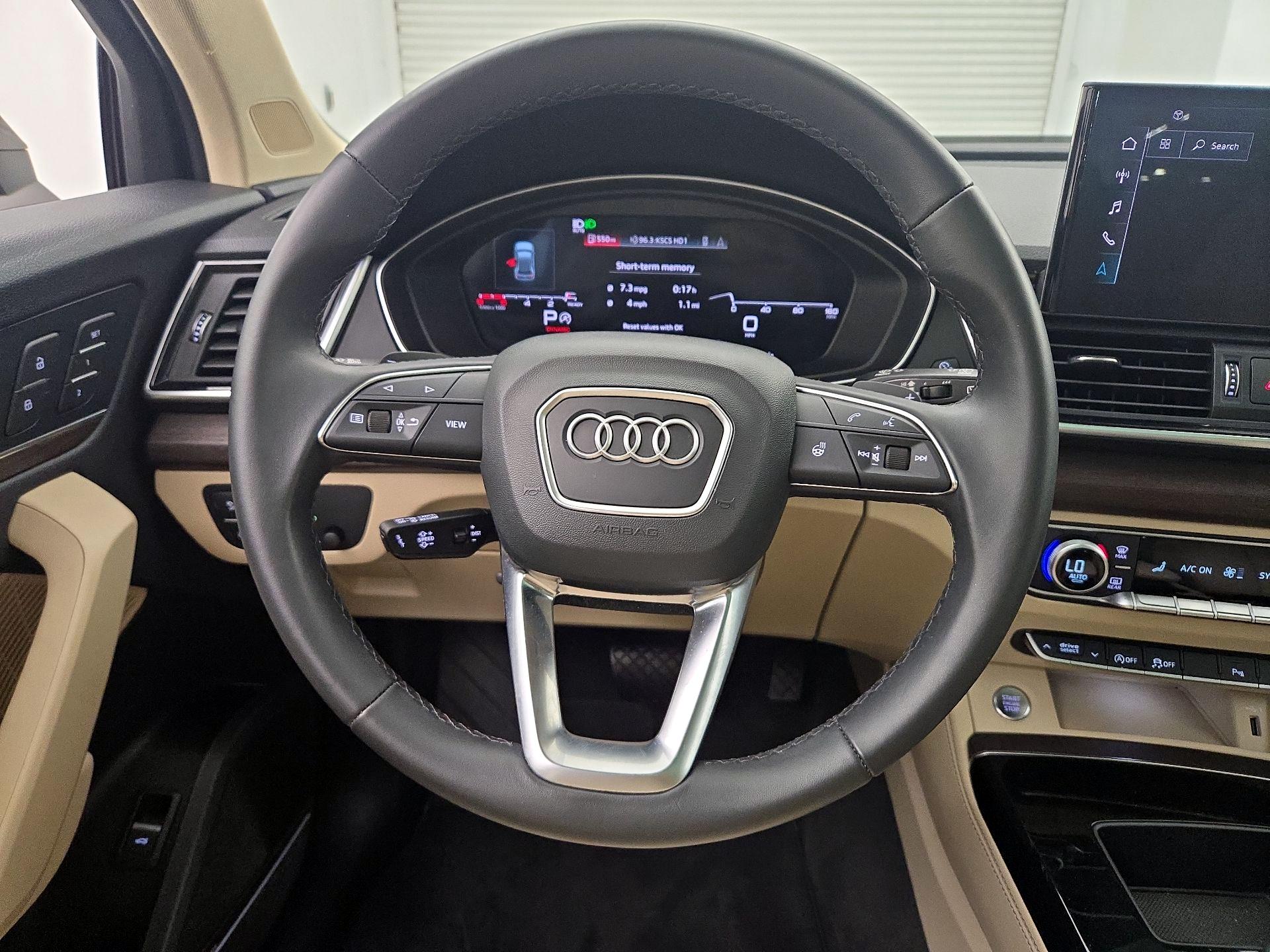 Thumbnail: 2022 Audi Q5 - 10