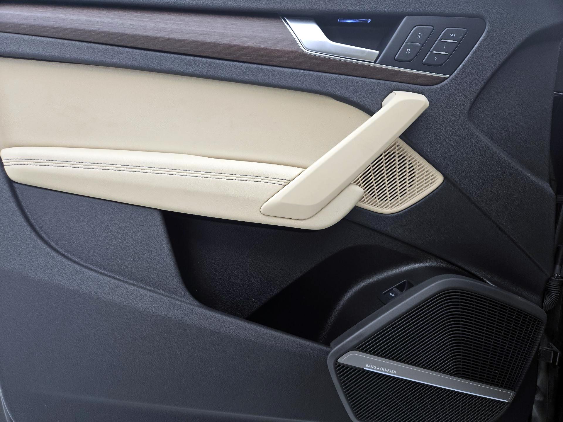 Thumbnail: 2022 Audi Q5 - 12