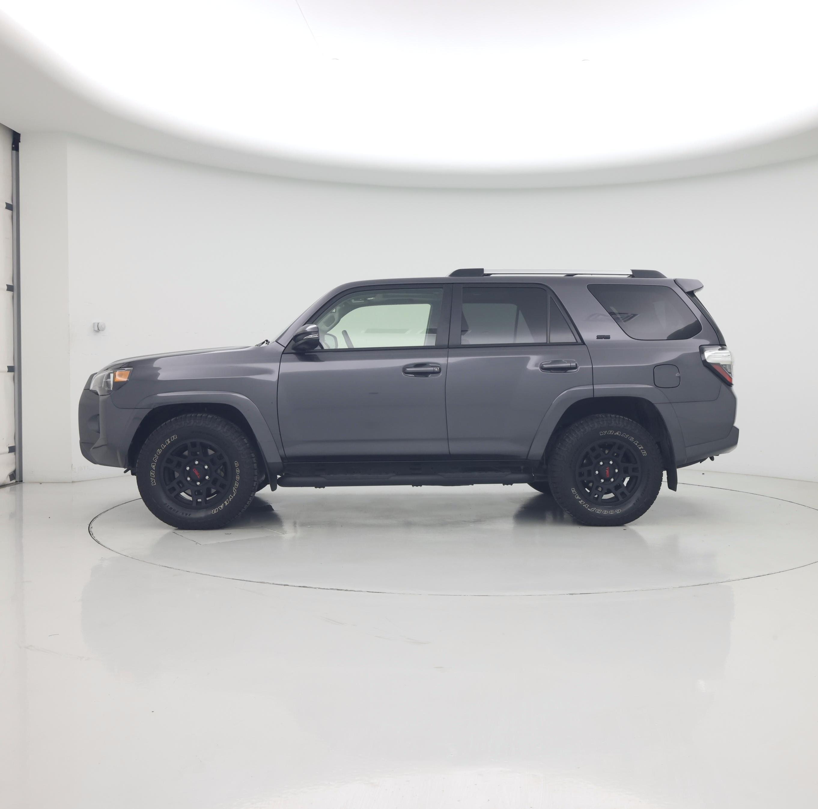 Thumbnail: 2022 Toyota 4Runner - 3
