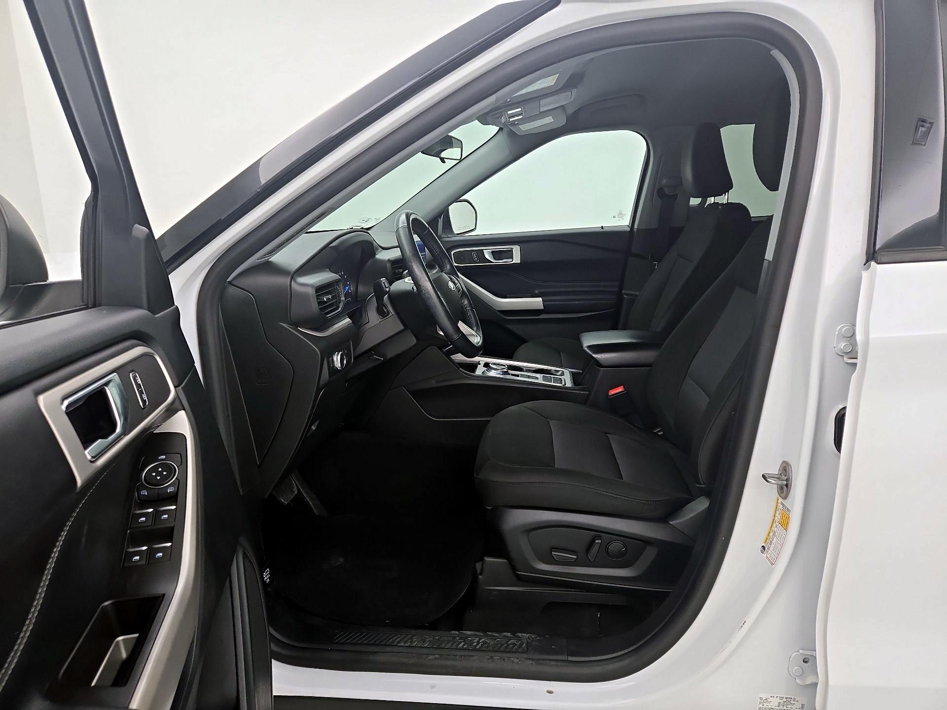 Thumbnail: 2022 Ford Explorer - 11
