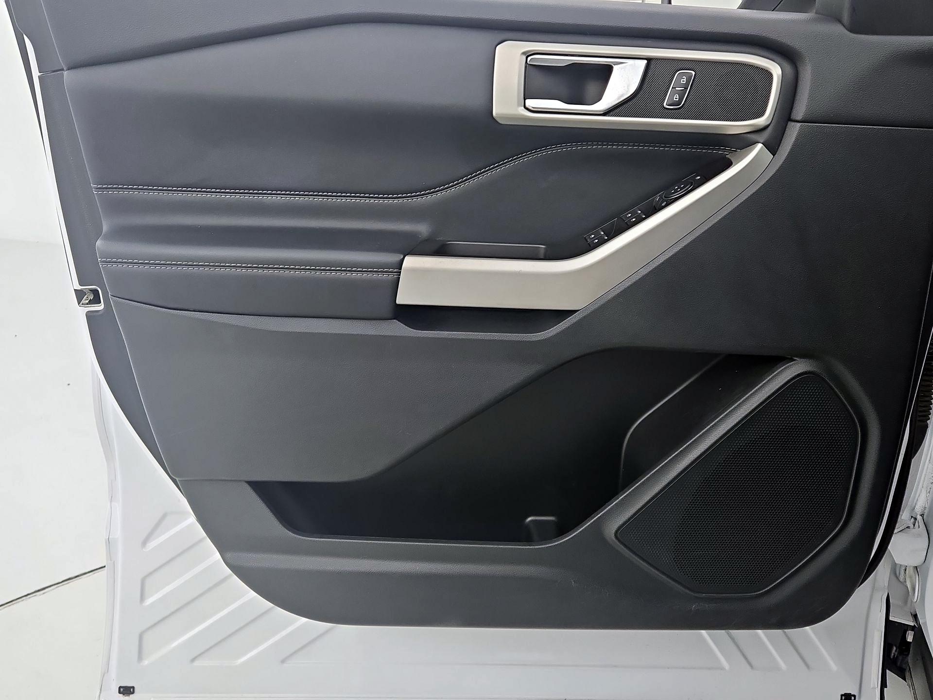 Thumbnail: 2022 Ford Explorer - 12