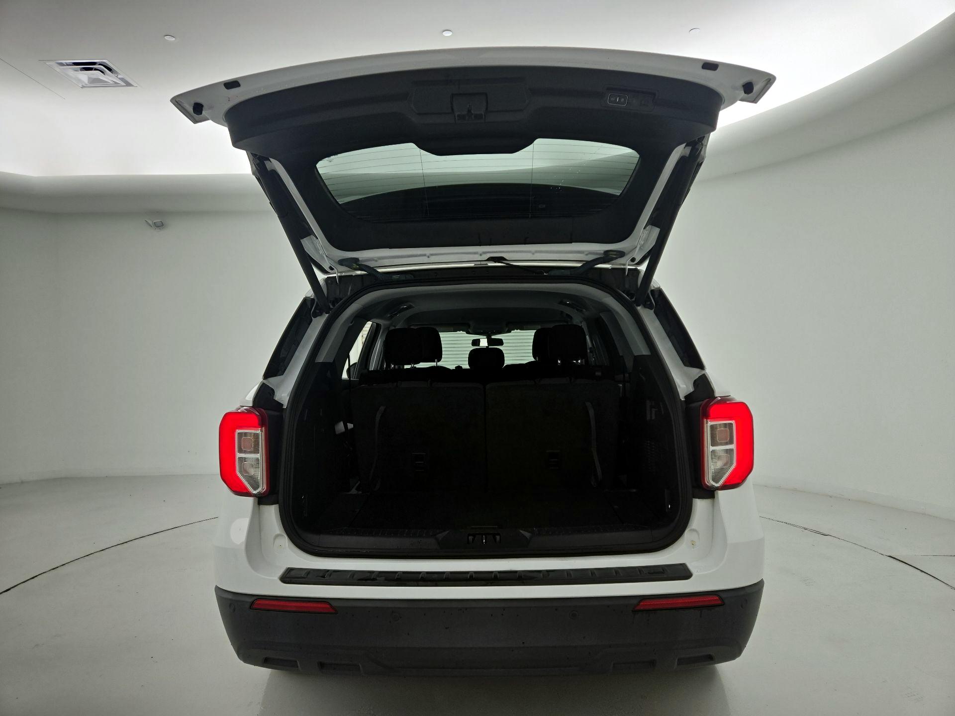 Thumbnail: 2022 Ford Explorer - 20