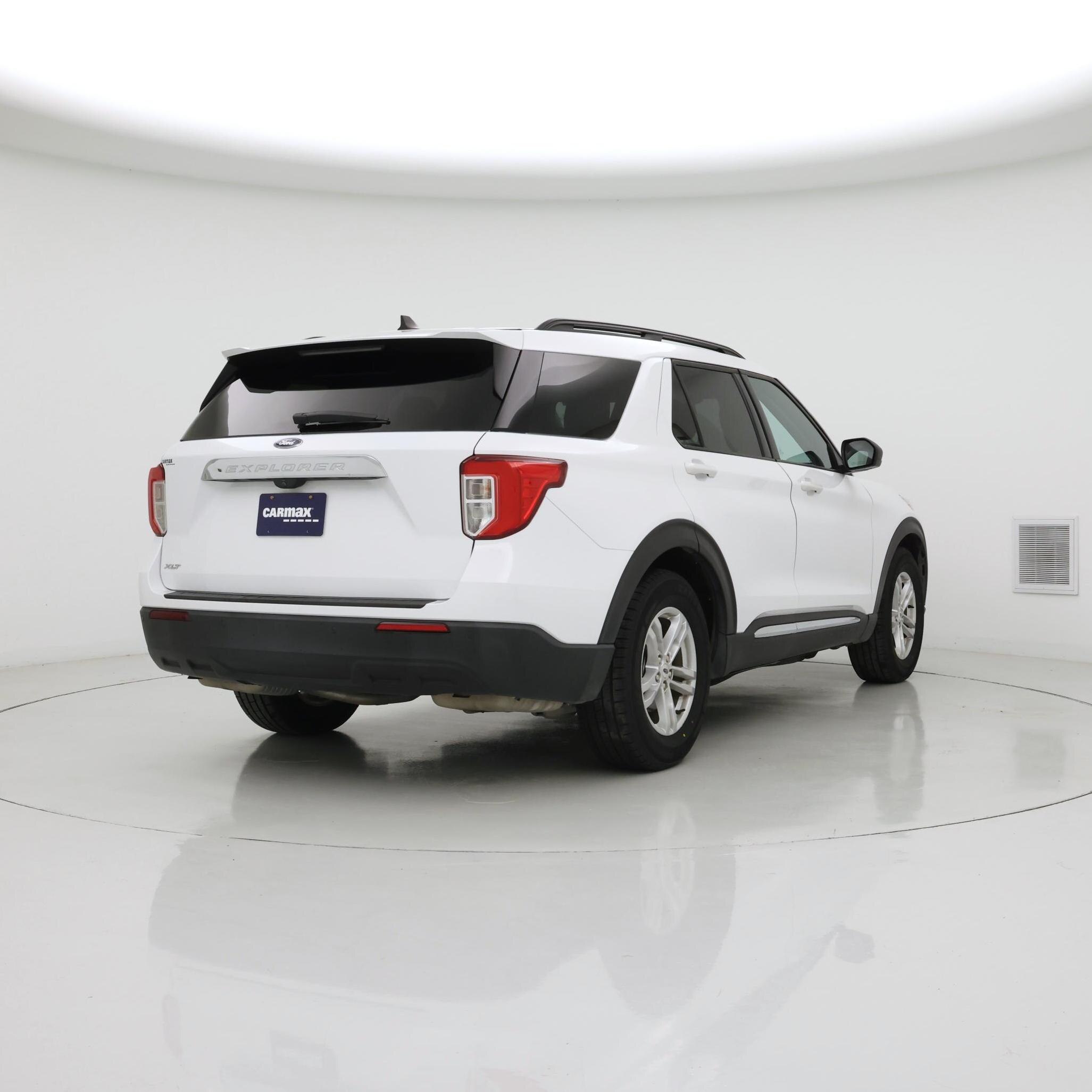 Thumbnail: 2022 Ford Explorer - 8