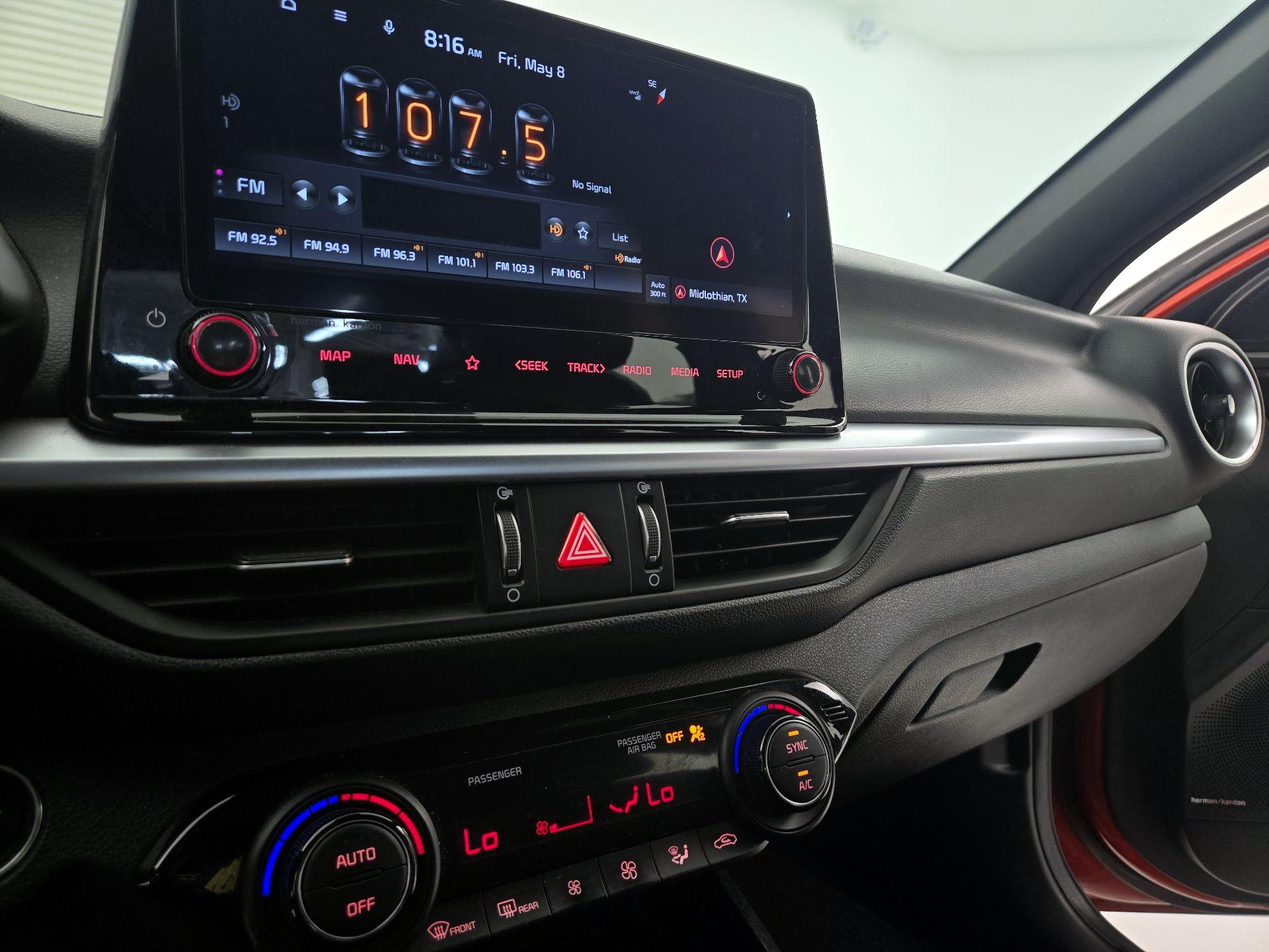 Thumbnail: 2022 Kia Forte - 17