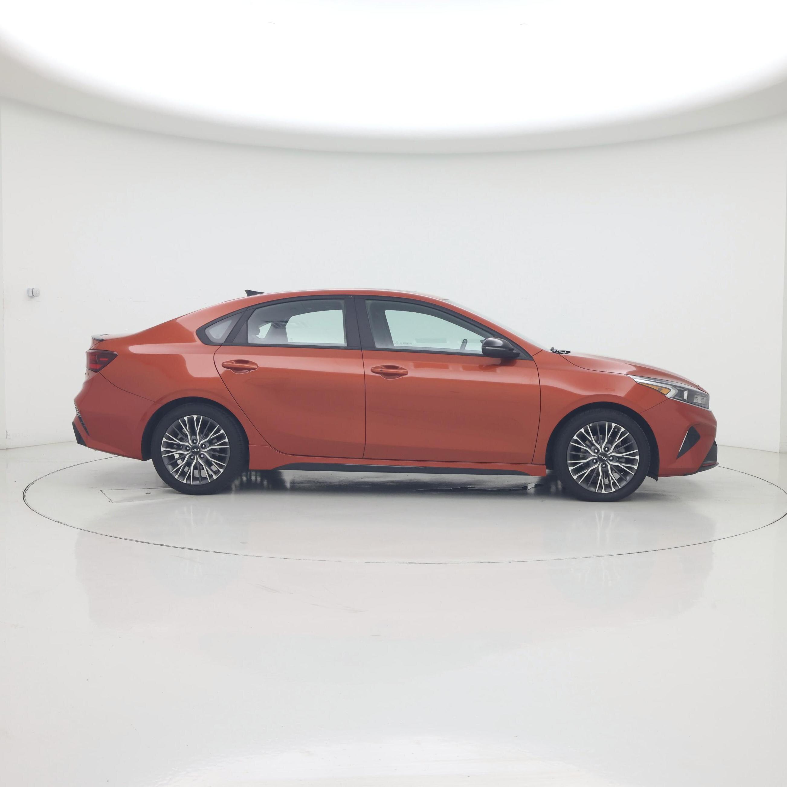 Thumbnail: 2022 Kia Forte - 7