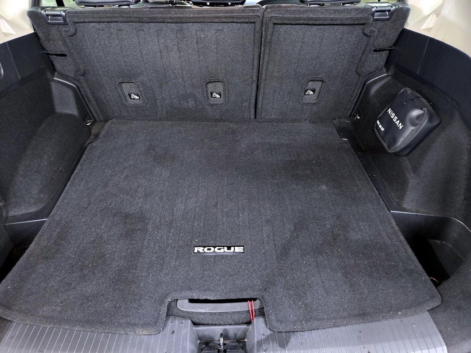 2024 Nissan Rogue SV - Photo 21
