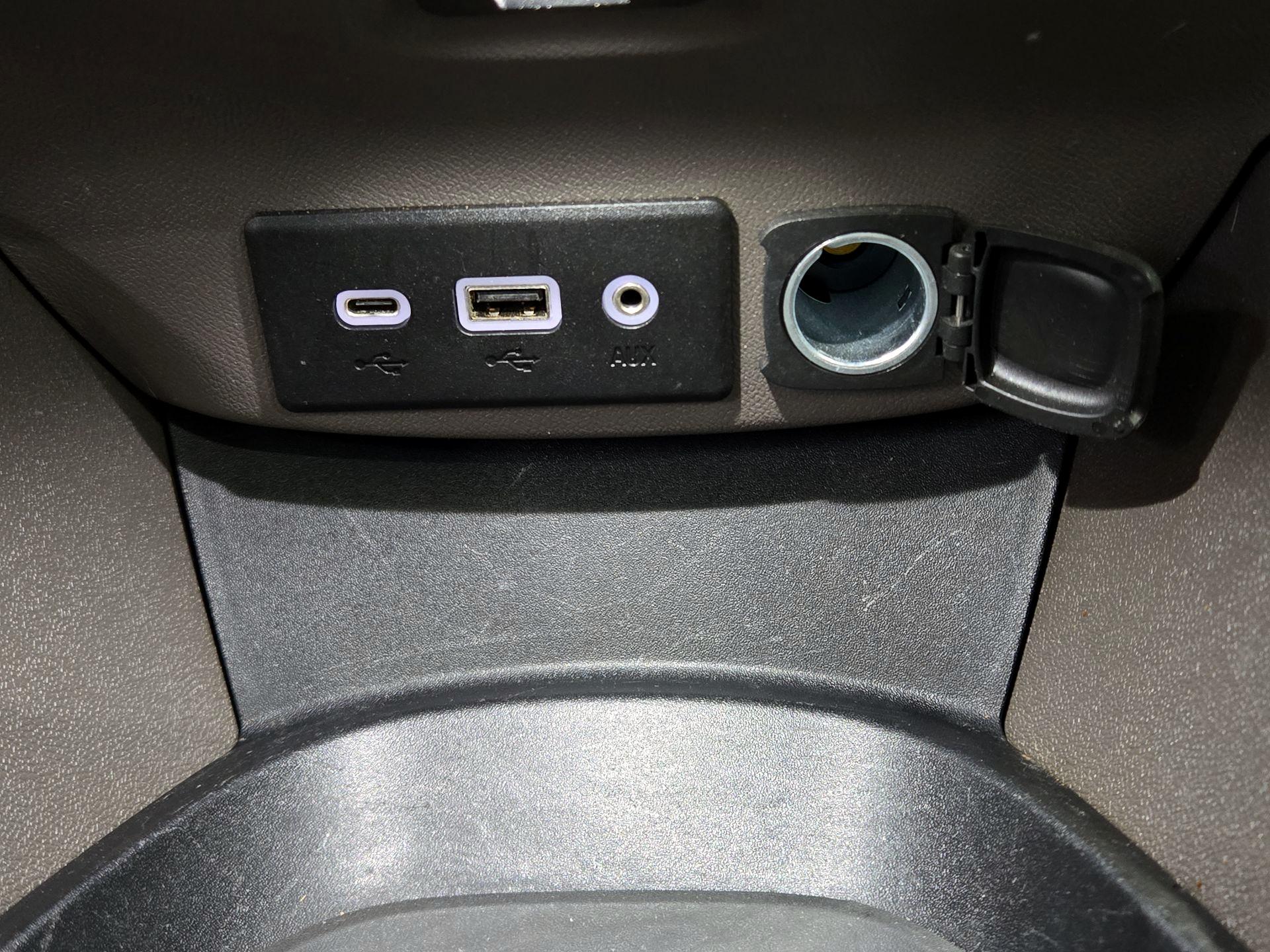 Thumbnail: 2020 Chevrolet Malibu - 18