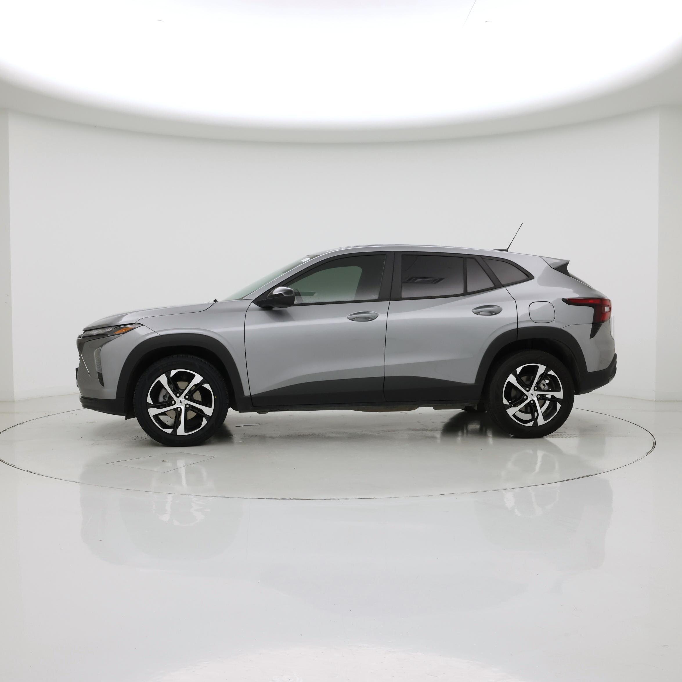 Thumbnail: 2024 Chevrolet Trax - 3