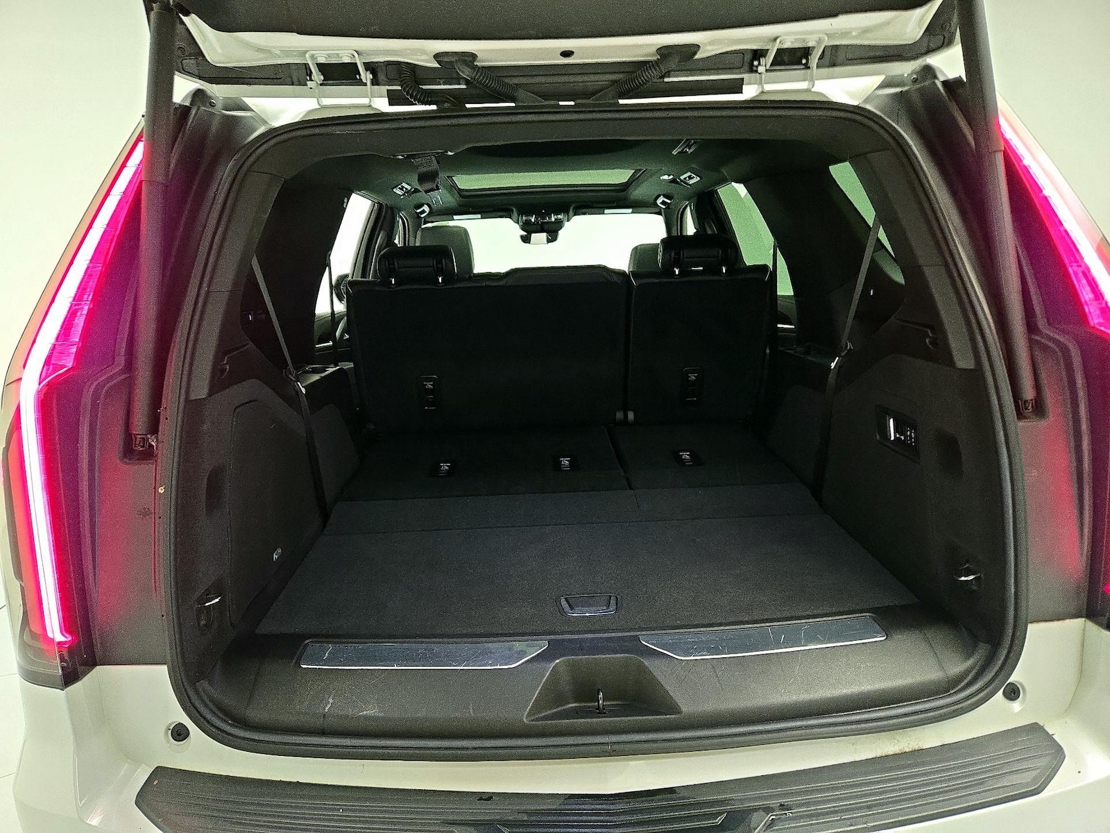 2022 Cadillac Escalade Premium Luxury - Photo 24