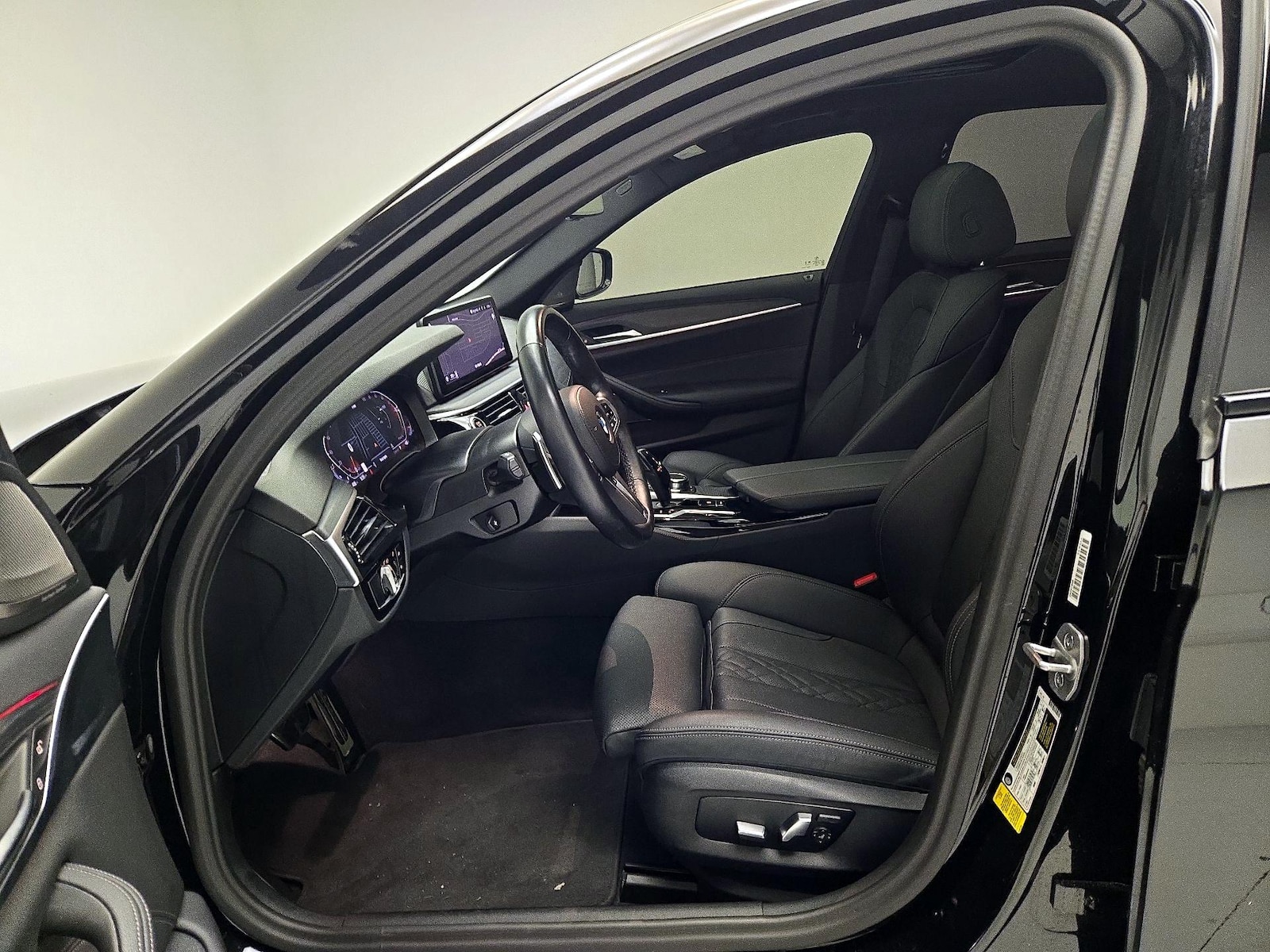 2023 BMW 5 Series 540i - Photo 12