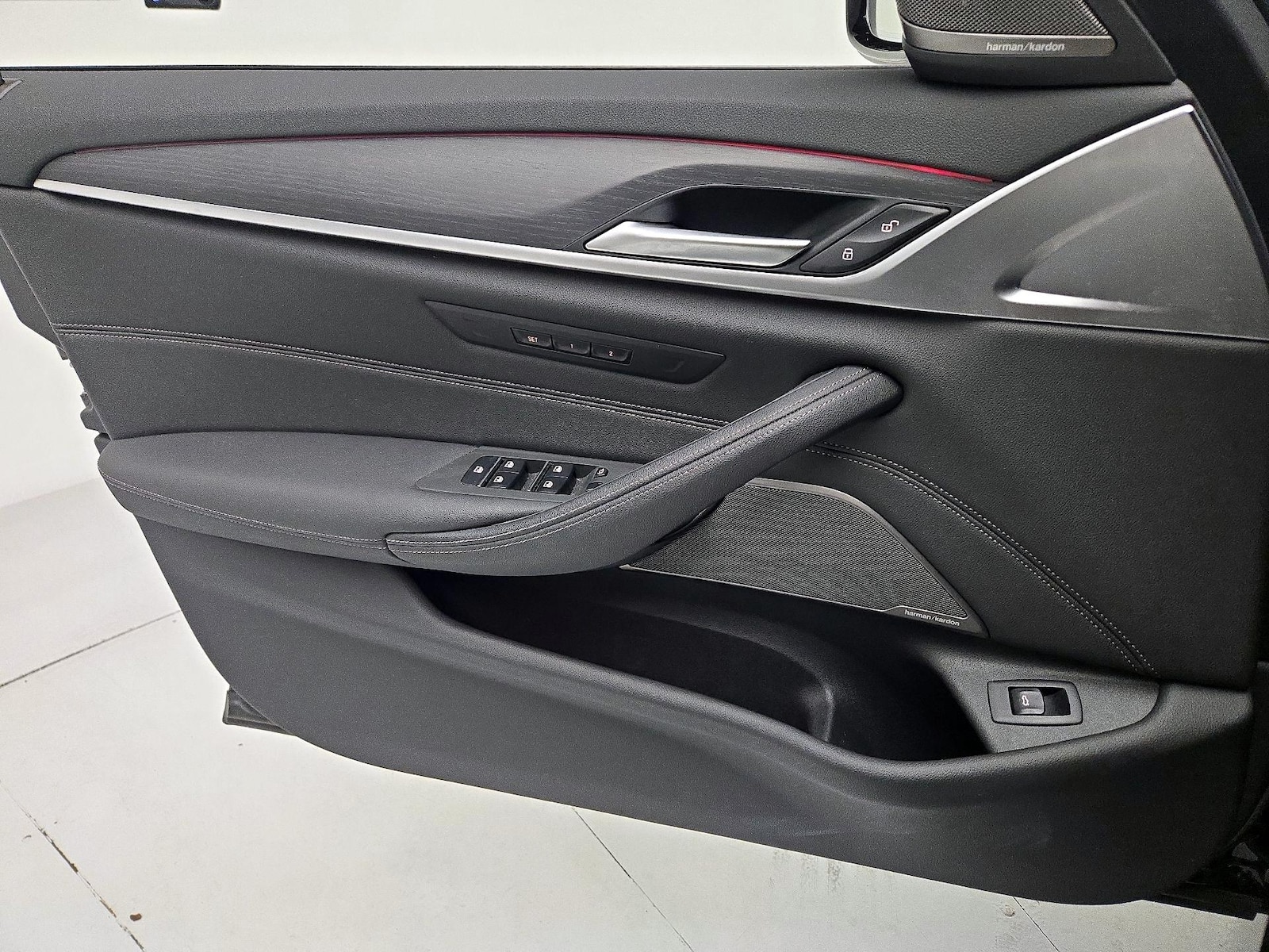 2023 BMW 5 Series 540i - Photo 13