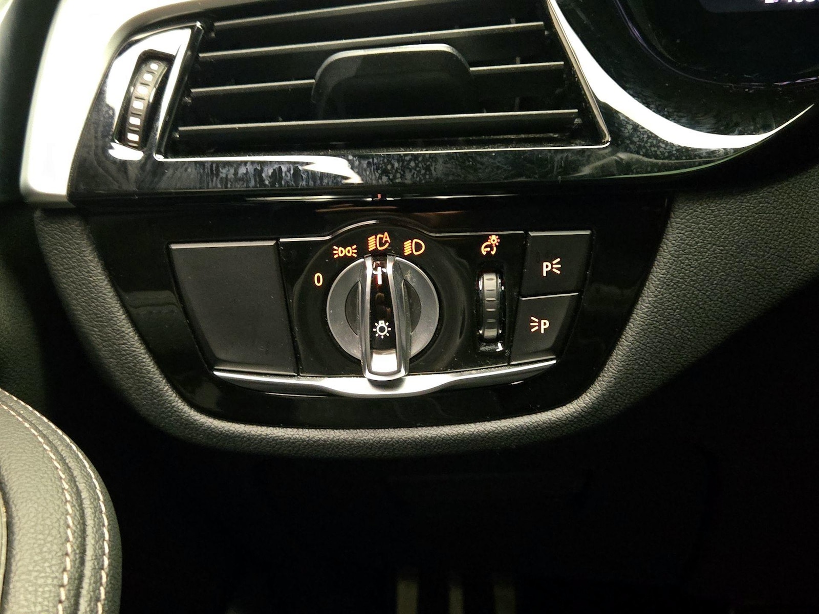 2023 BMW 5 Series 540i - Photo 14
