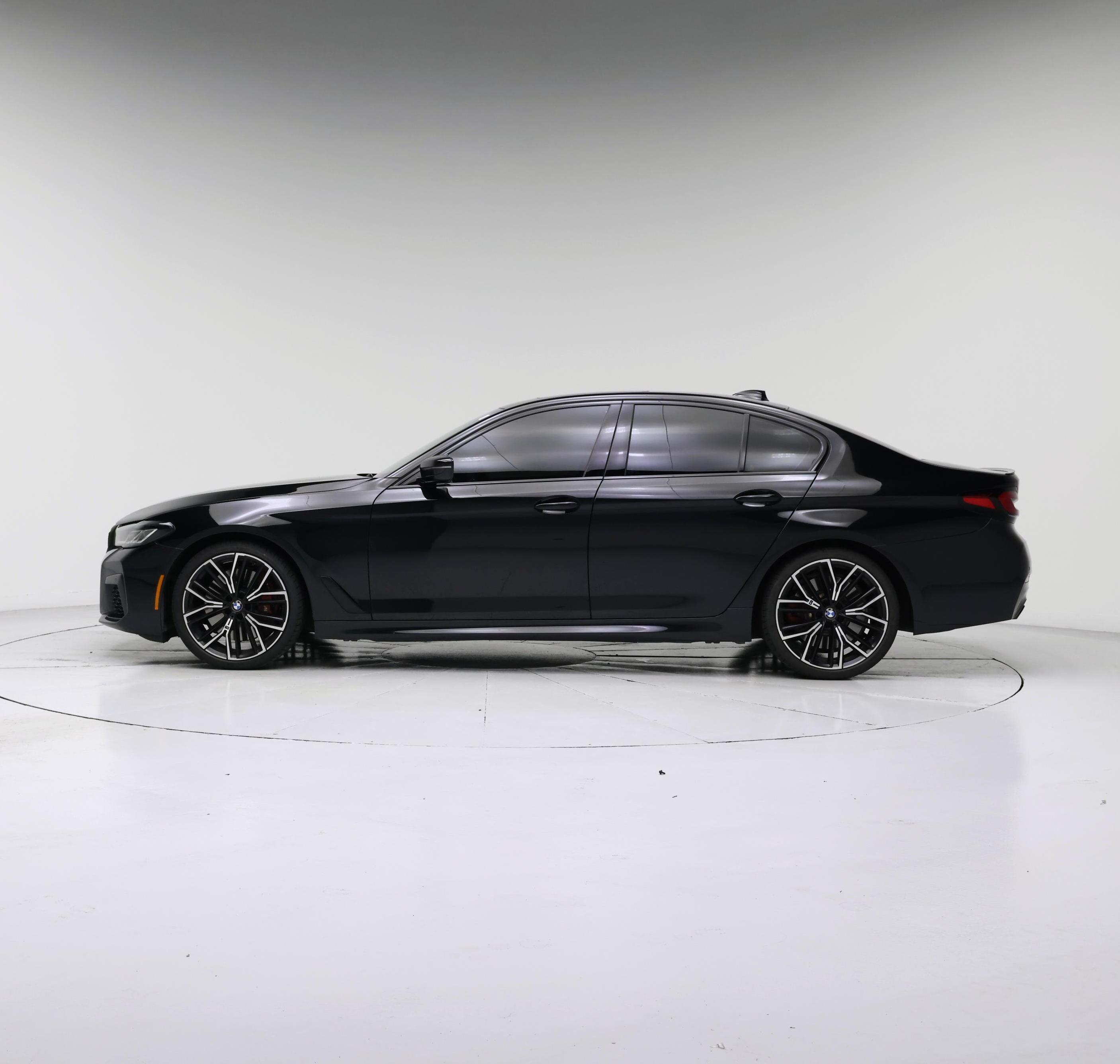 Thumbnail: 2023 BMW 5 Series - 3