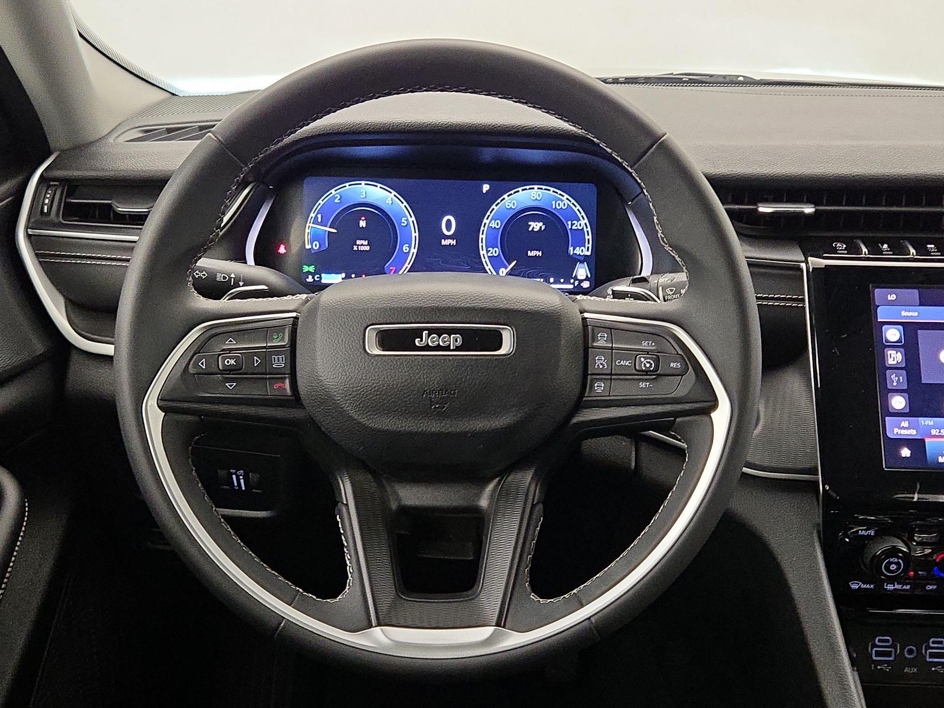 Thumbnail: 2023 Jeep Grand Cherokee L - 10
