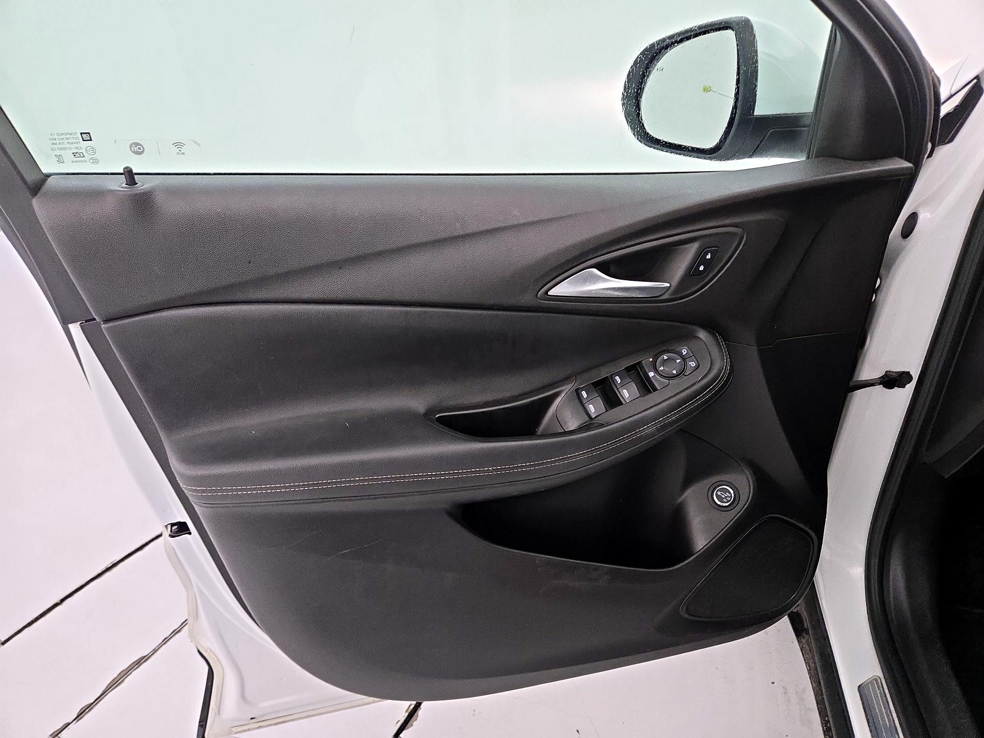 Thumbnail: 2022 Buick Encore GX - 12