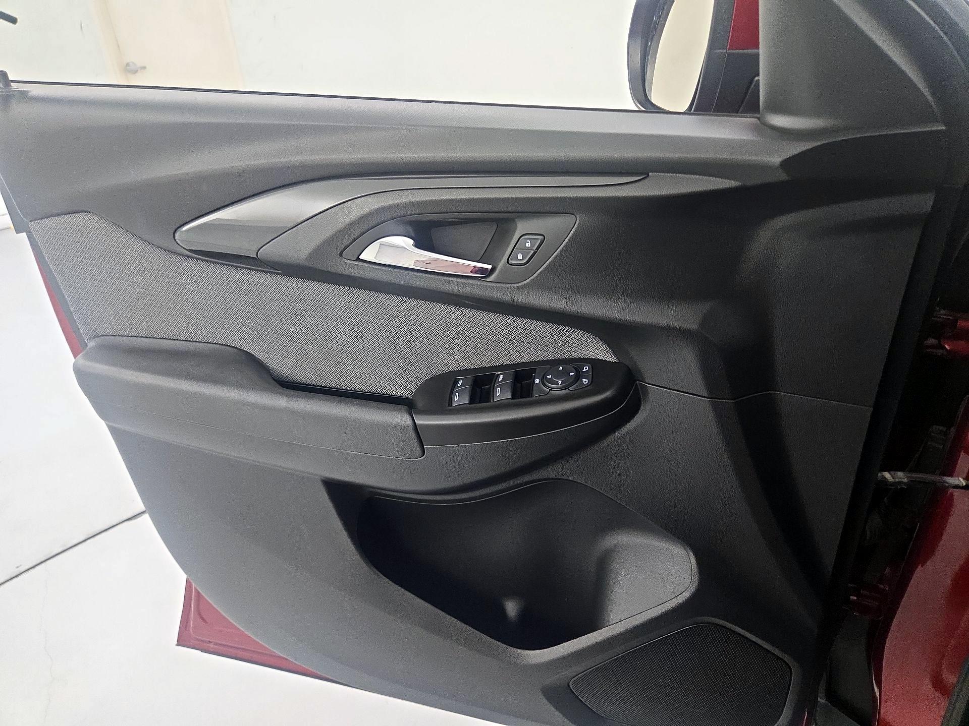 Thumbnail: 2022 Chevrolet TrailBlazer - 12