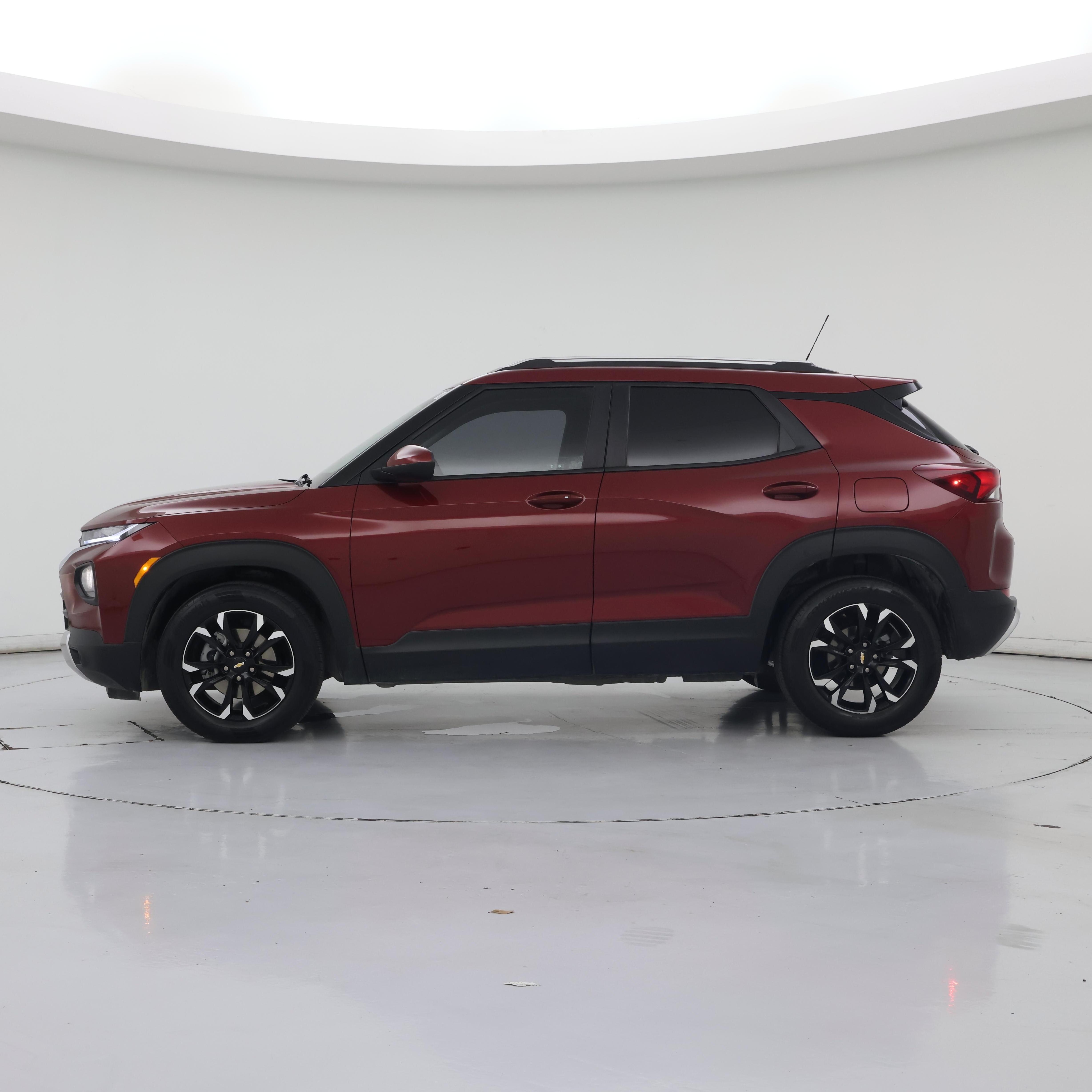 Thumbnail: 2022 Chevrolet TrailBlazer - 3