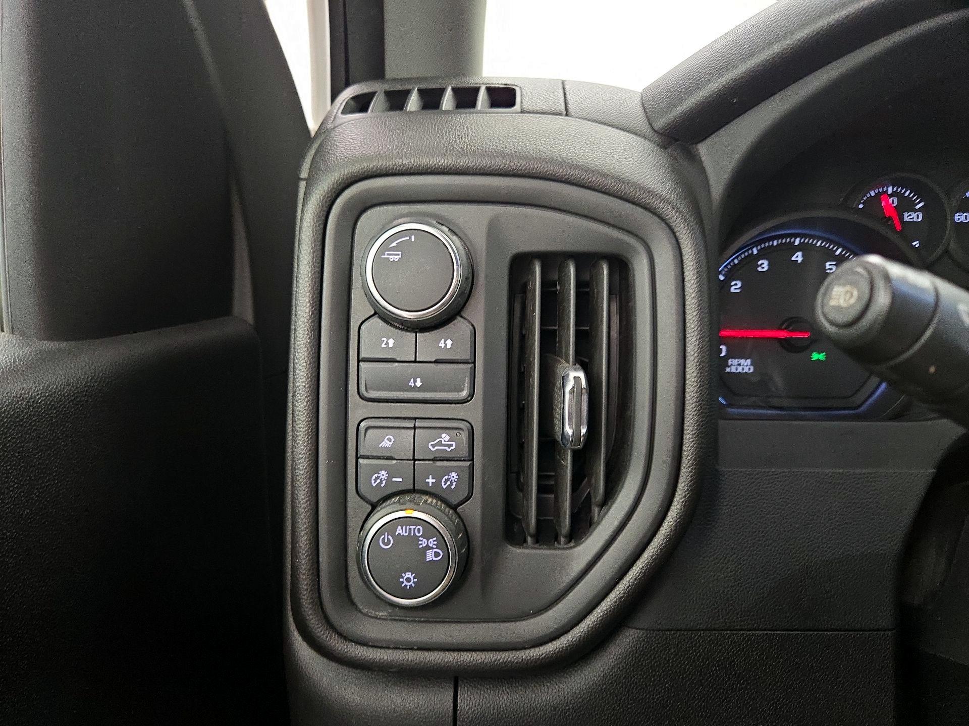 Thumbnail: 2024 Chevrolet Silverado 2500 - 13