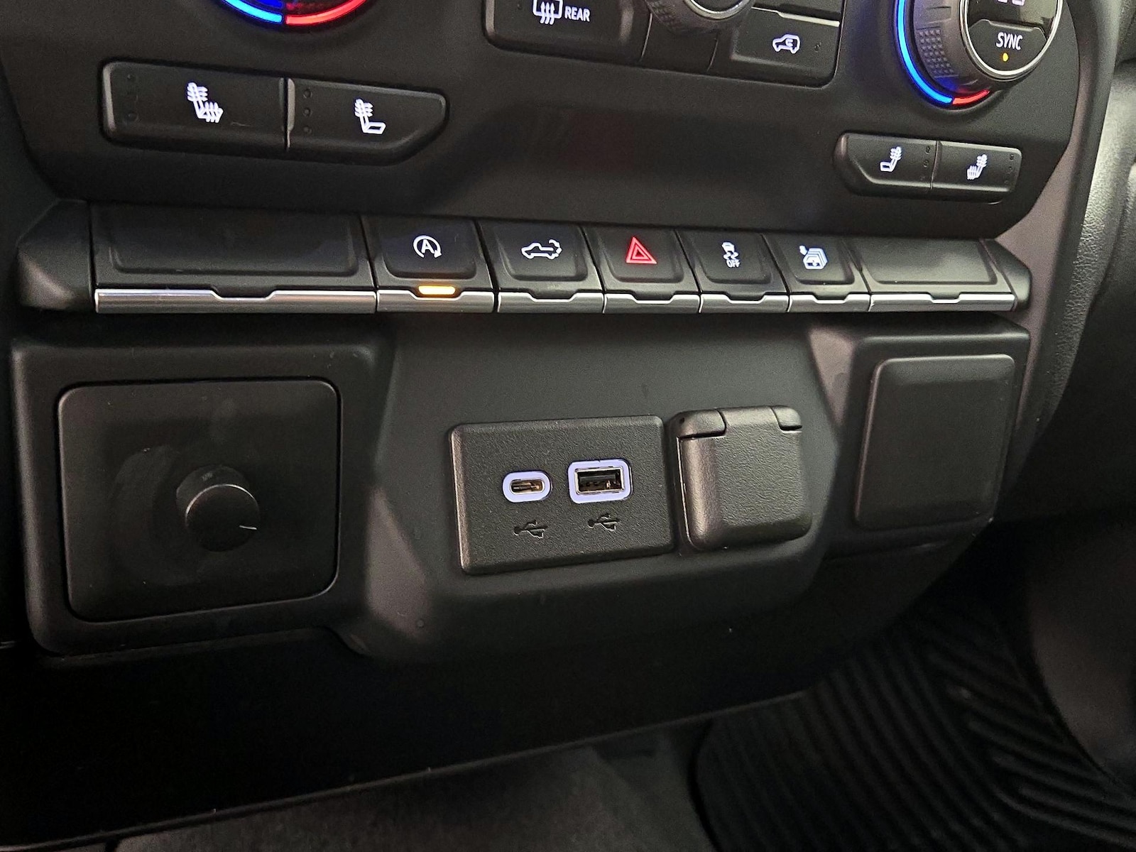 2021 Chevrolet Silverado 1500 RST - Photo 19
