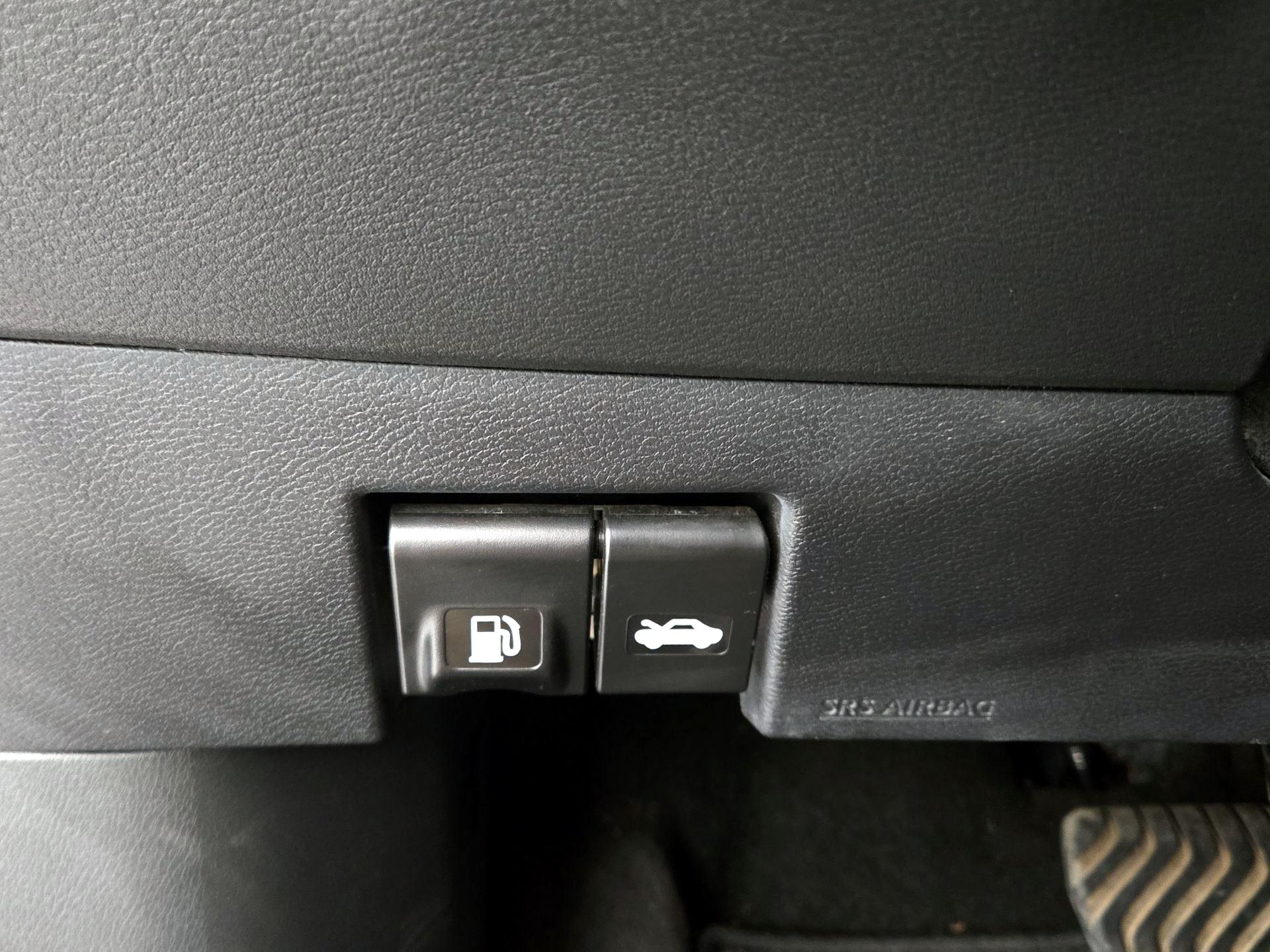 Thumbnail: 2023 Nissan Kicks - 13