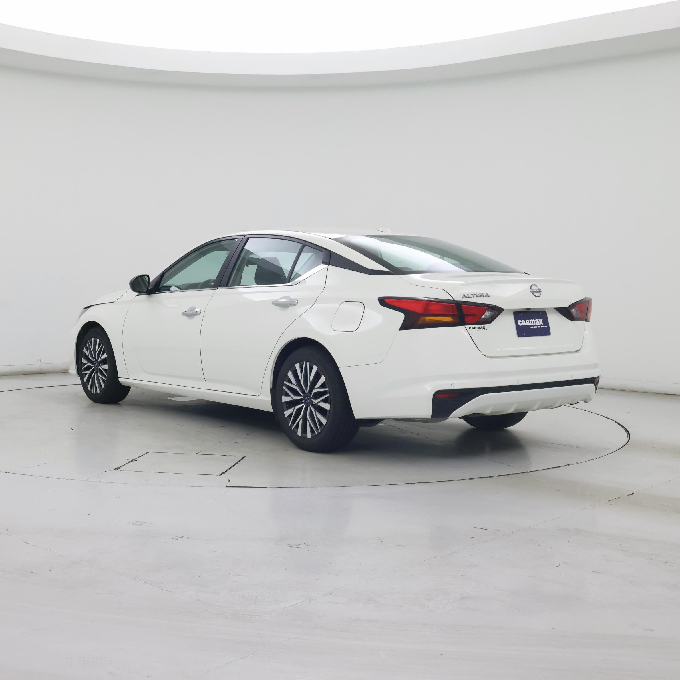 Thumbnail: 2025 Nissan Altima - 2