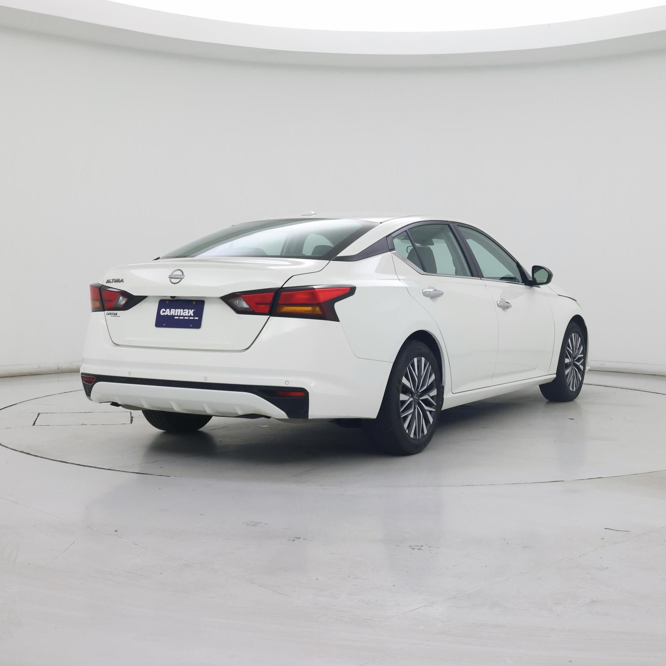 Thumbnail: 2025 Nissan Altima - 8