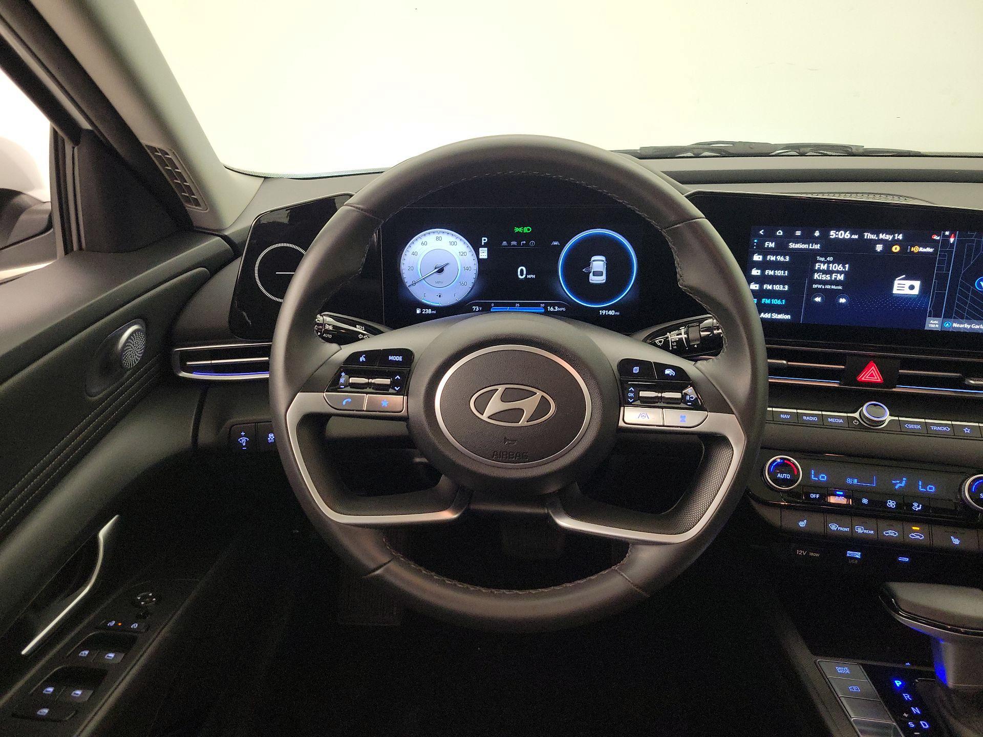Thumbnail: 2025 Hyundai Elantra - 10