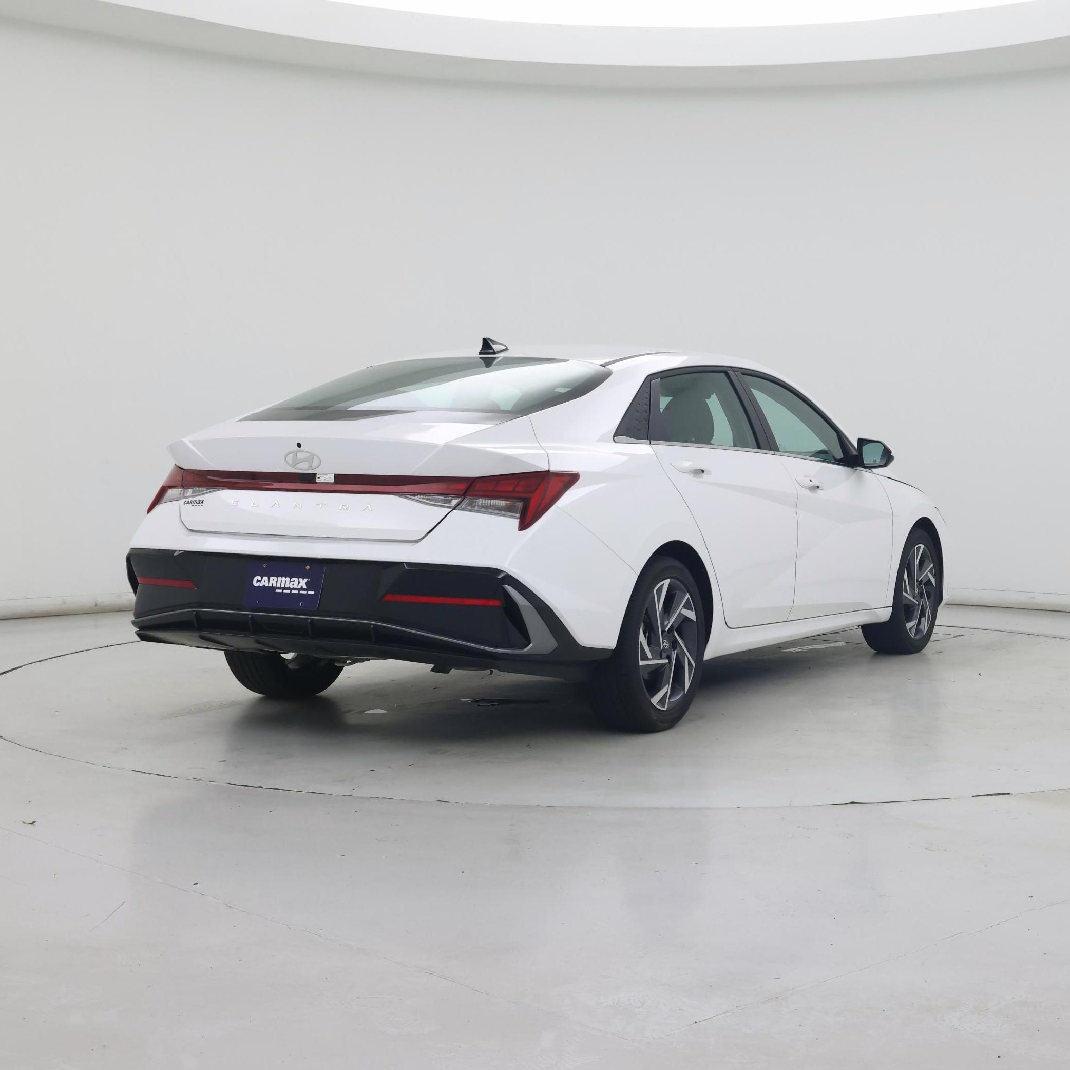 Thumbnail: 2025 Hyundai Elantra - 8