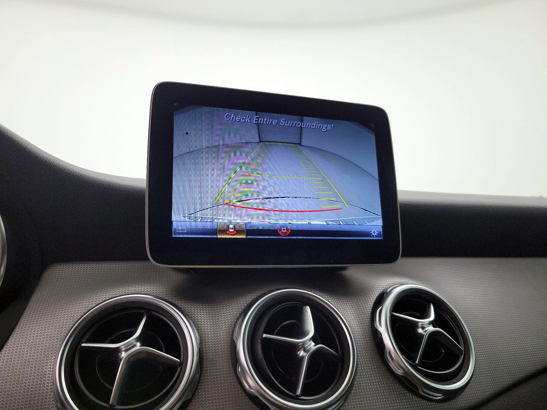 Thumbnail: 2020 Mercedes-Benz GLA - 14