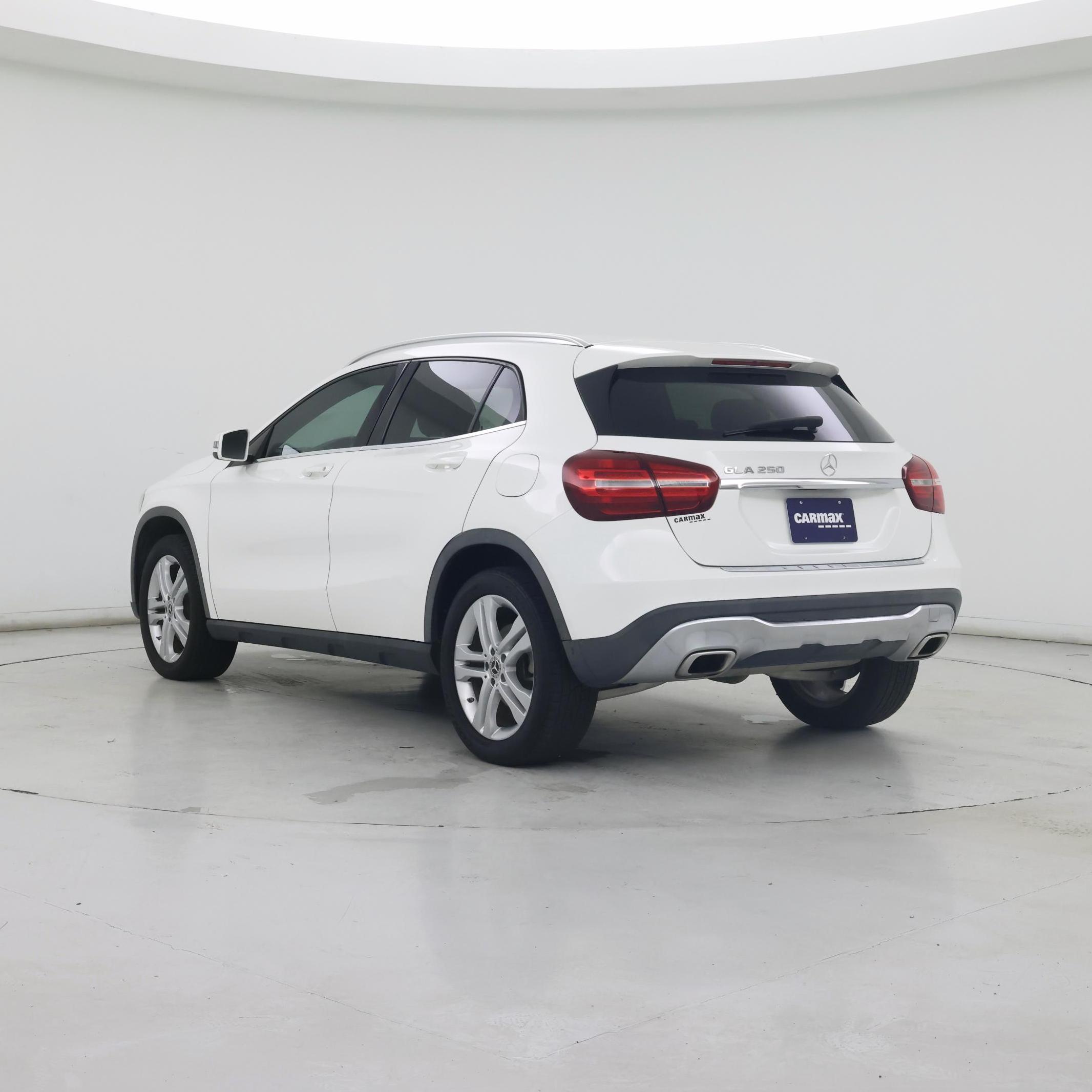 Thumbnail: 2020 Mercedes-Benz GLA - 2