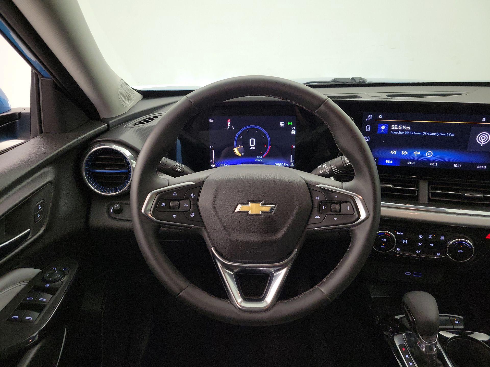 Thumbnail: 2025 Chevrolet Trax - 10