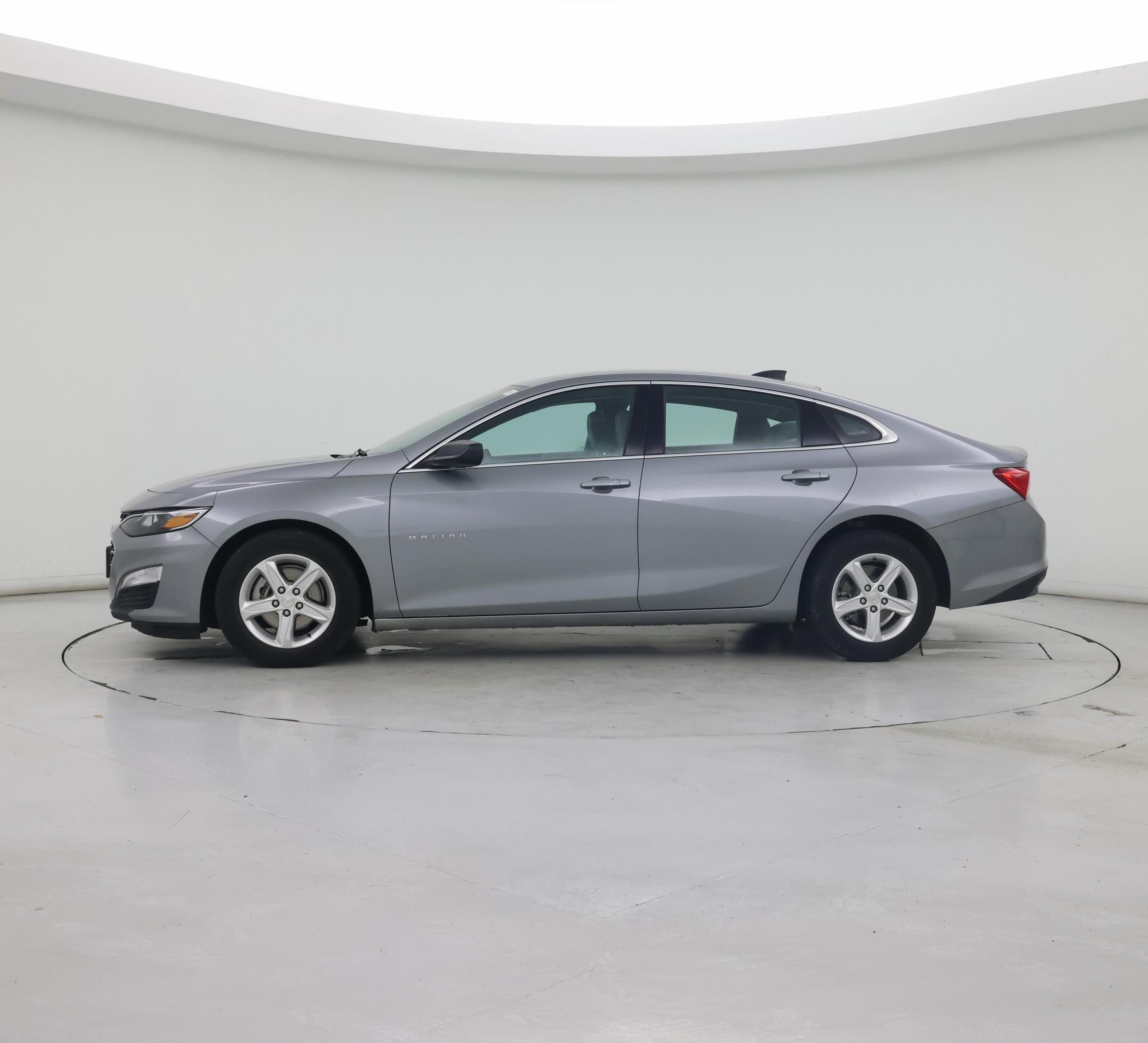 Thumbnail: 2023 Chevrolet Malibu - 3