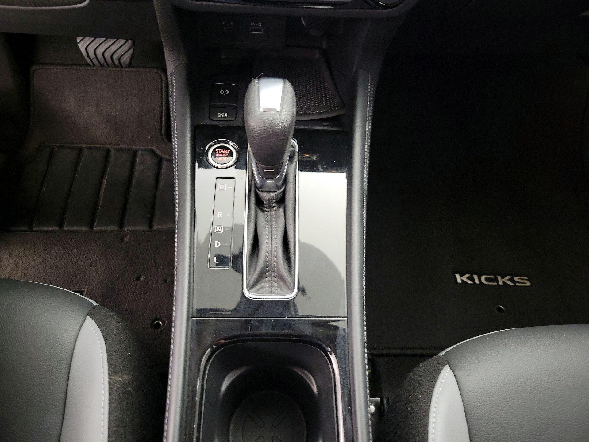 Thumbnail: 2023 Nissan Kicks - 17