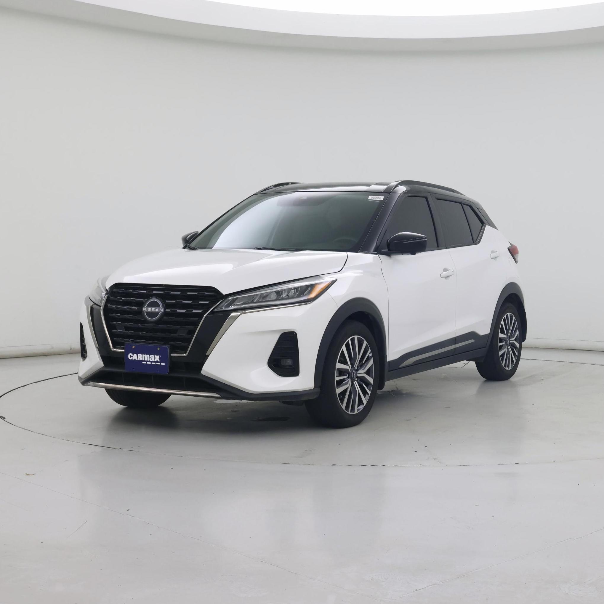 Thumbnail: 2023 Nissan Kicks - 4