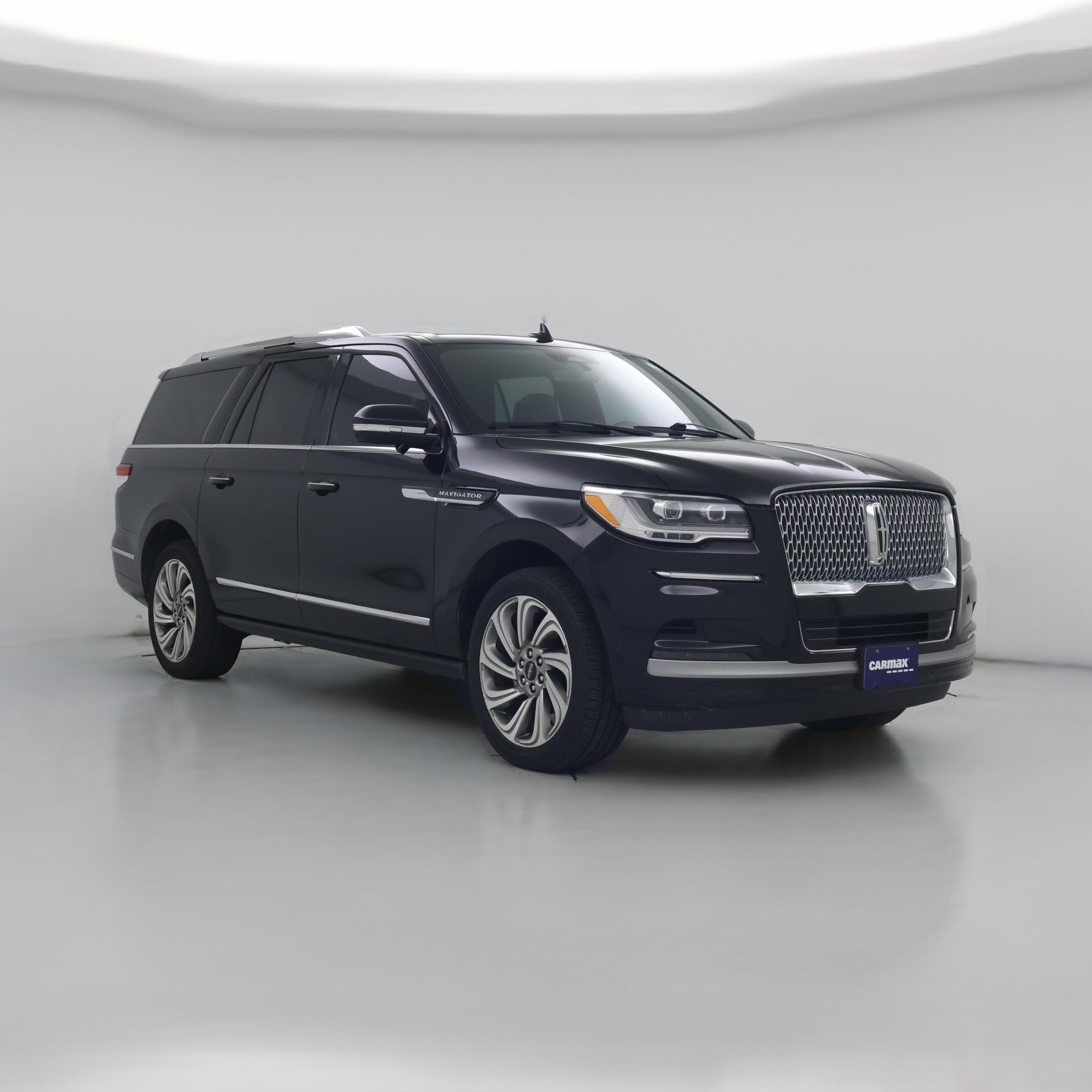 Thumbnail: 2022 Lincoln Navigator L - 1