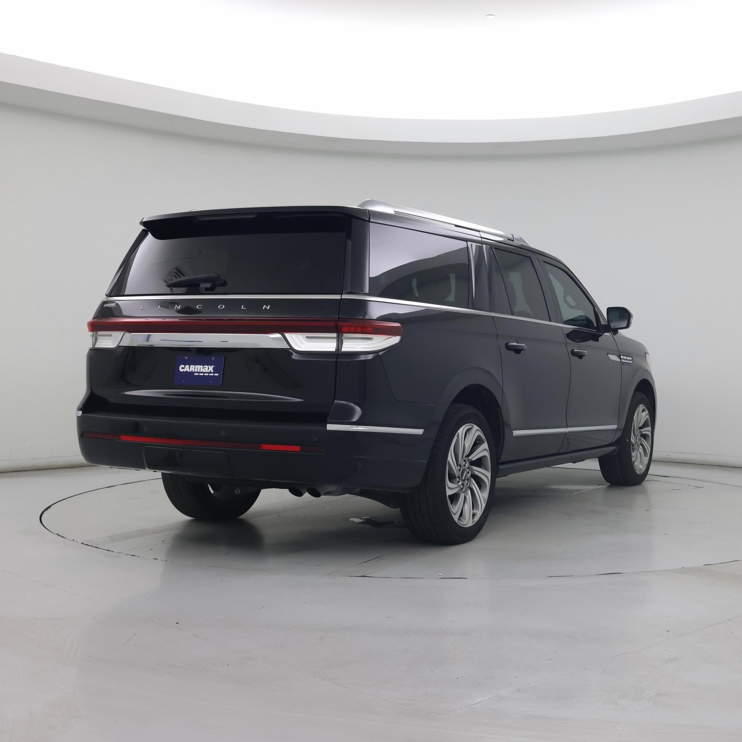 Thumbnail: 2022 Lincoln Navigator L - 8