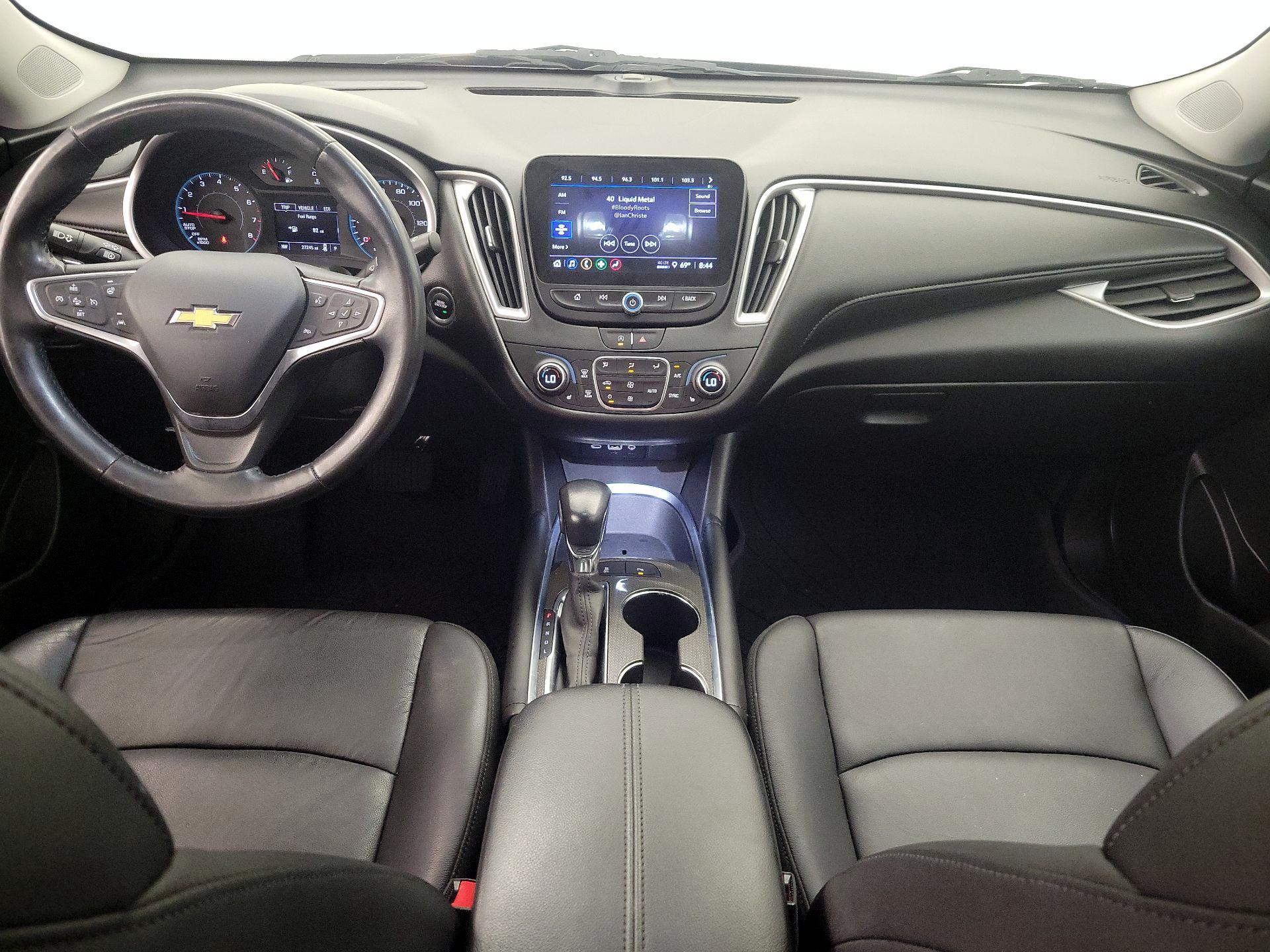 Thumbnail: 2022 Chevrolet Malibu - 9