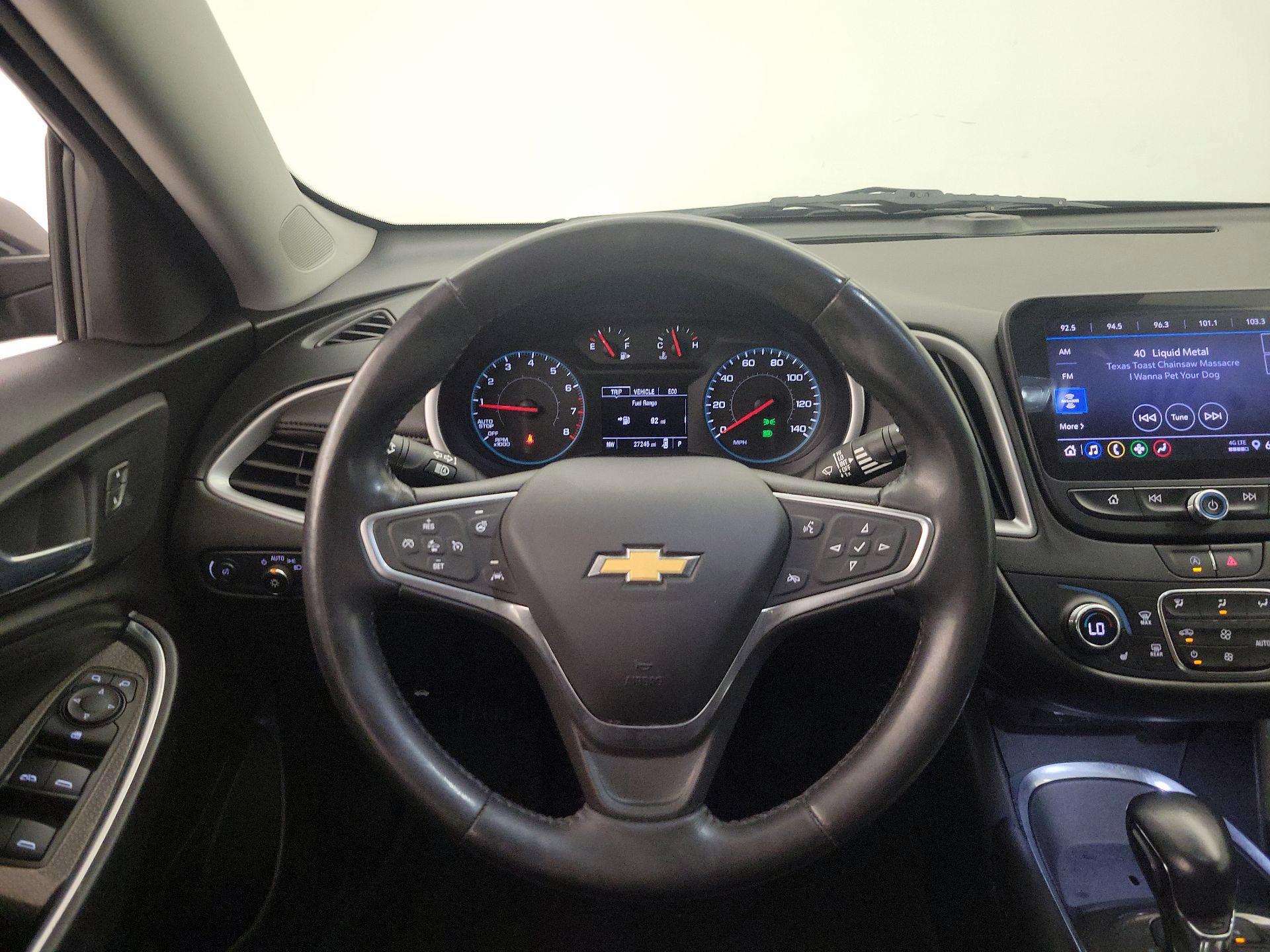 Thumbnail: 2022 Chevrolet Malibu - 10