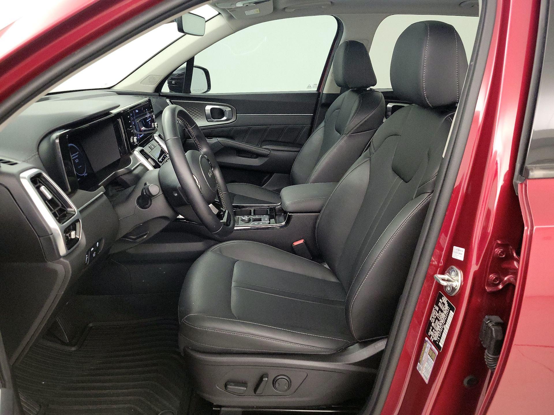 Thumbnail: 2023 Kia Sorento - 11