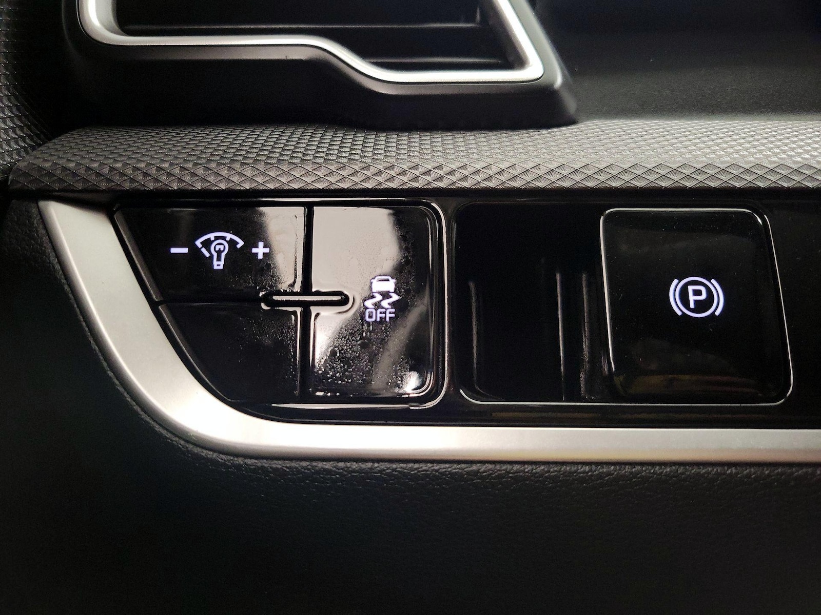 2025 Kia Sportage LX - Photo 14