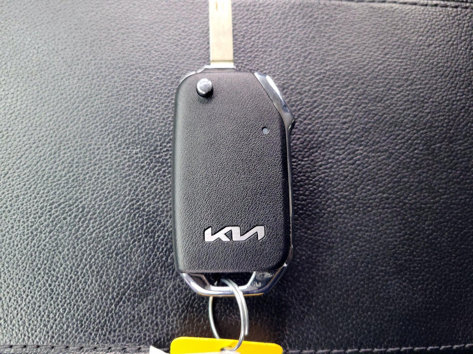 2025 Kia Sportage LX - Photo 23