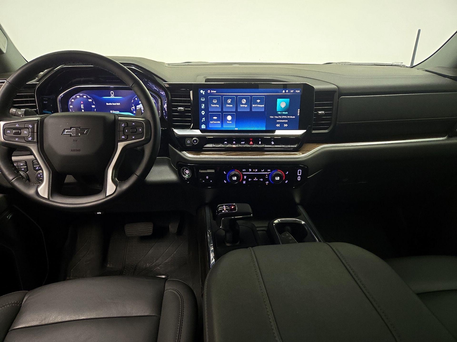 Thumbnail: 2026 Chevrolet Silverado 1500 - 9