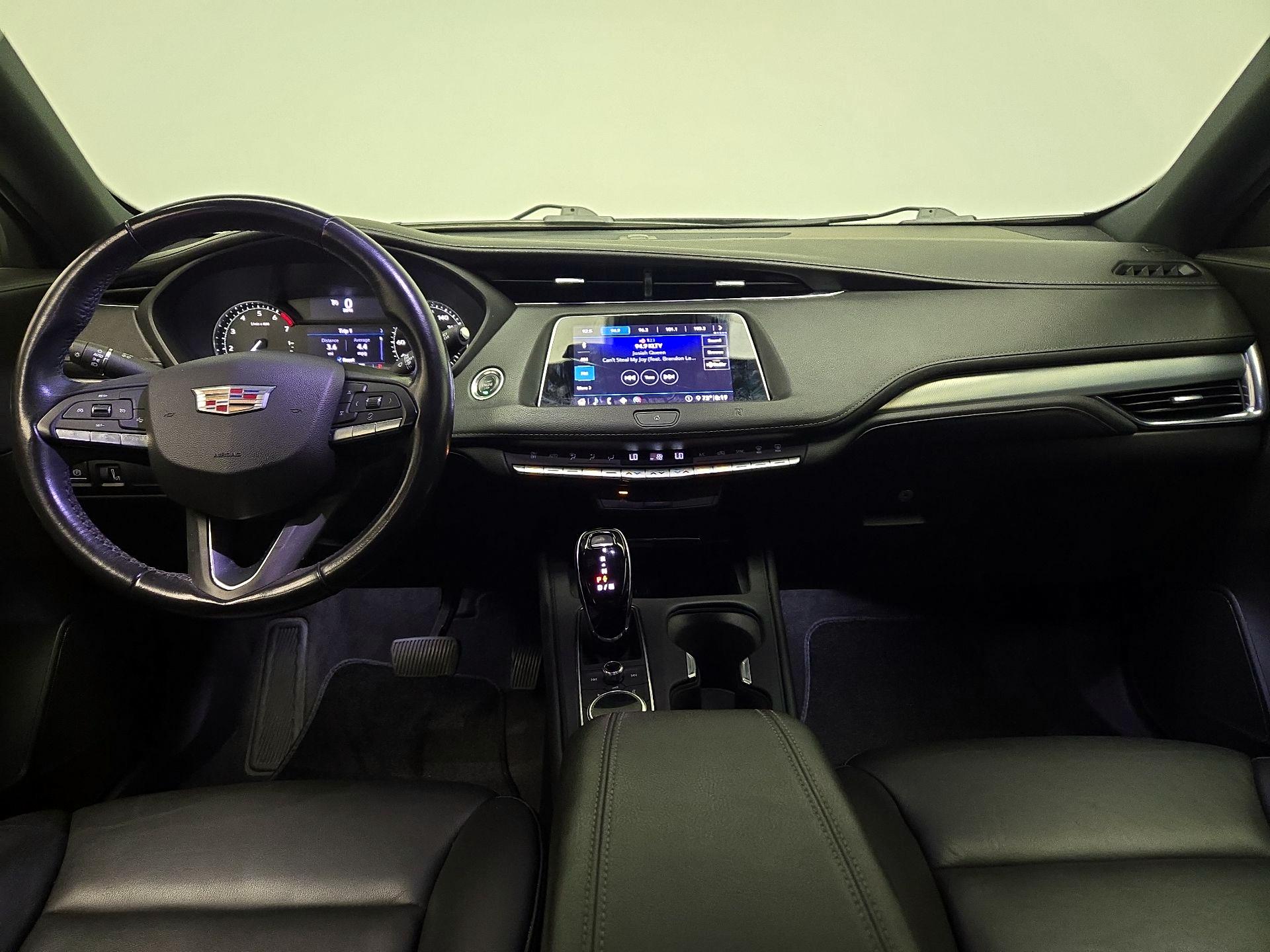 Thumbnail: 2020 Cadillac XT4 - 9