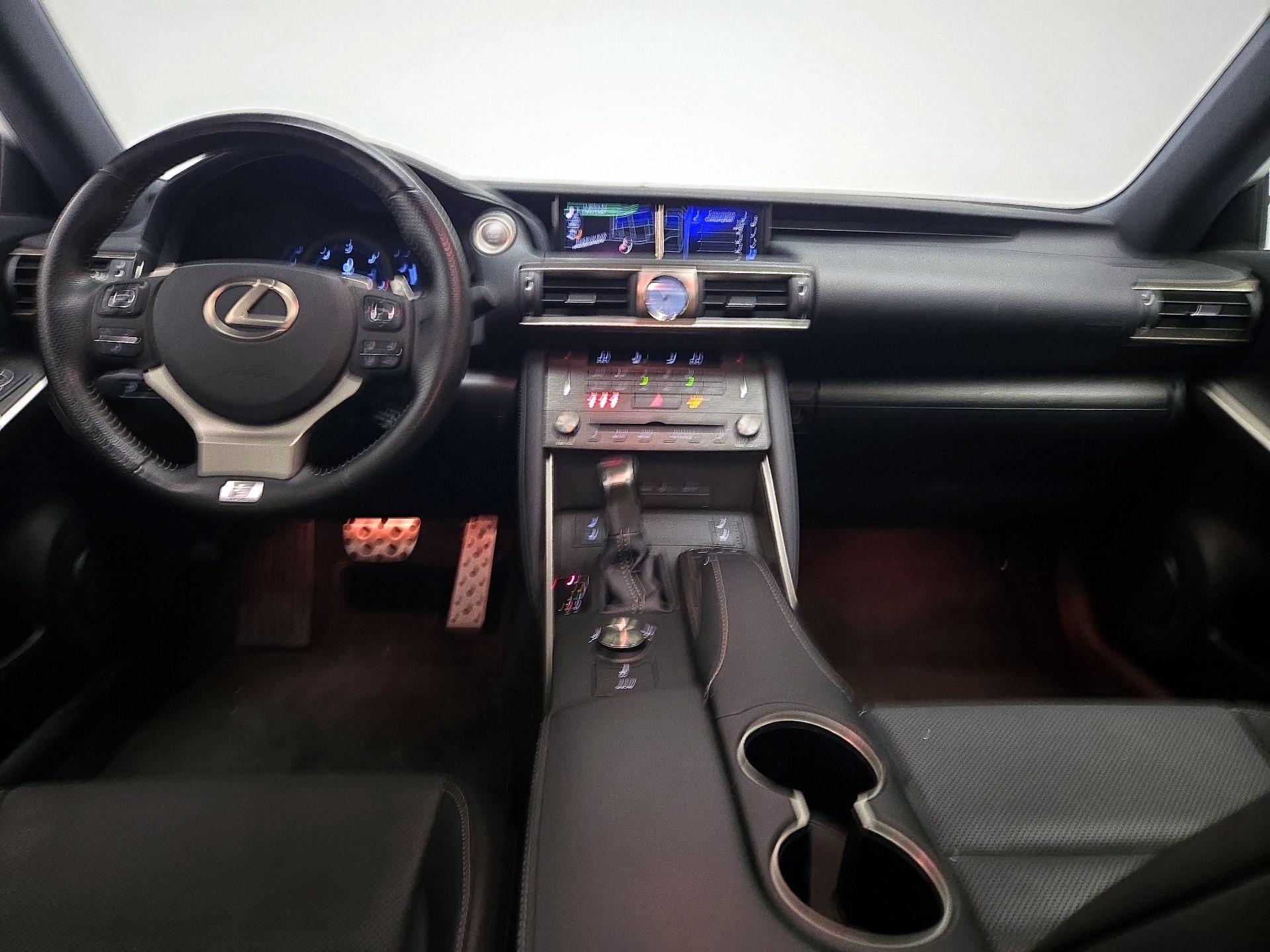 Thumbnail: 2020 Lexus IS - 9