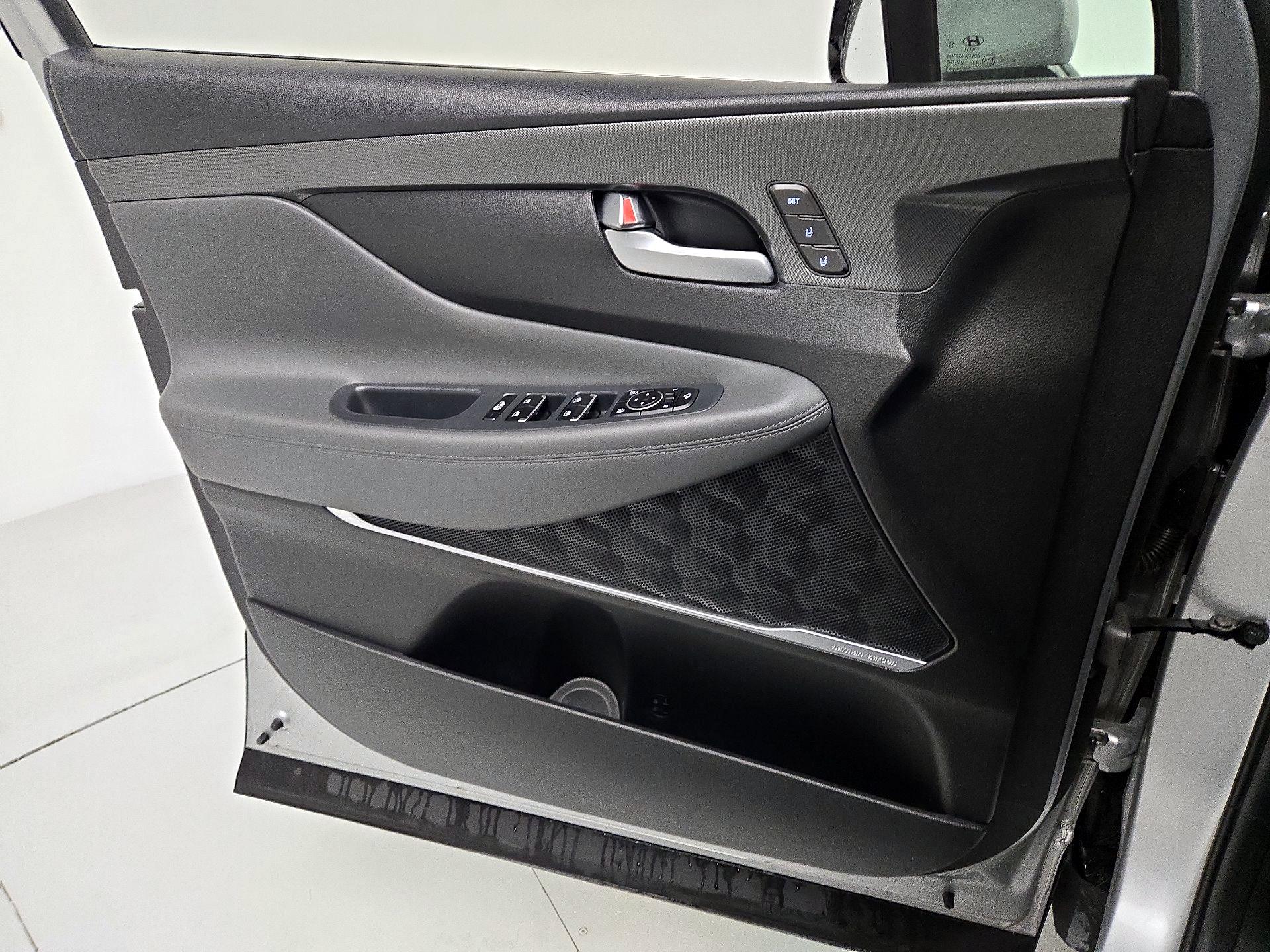 Thumbnail: 2022 Hyundai Santa Fe - 12