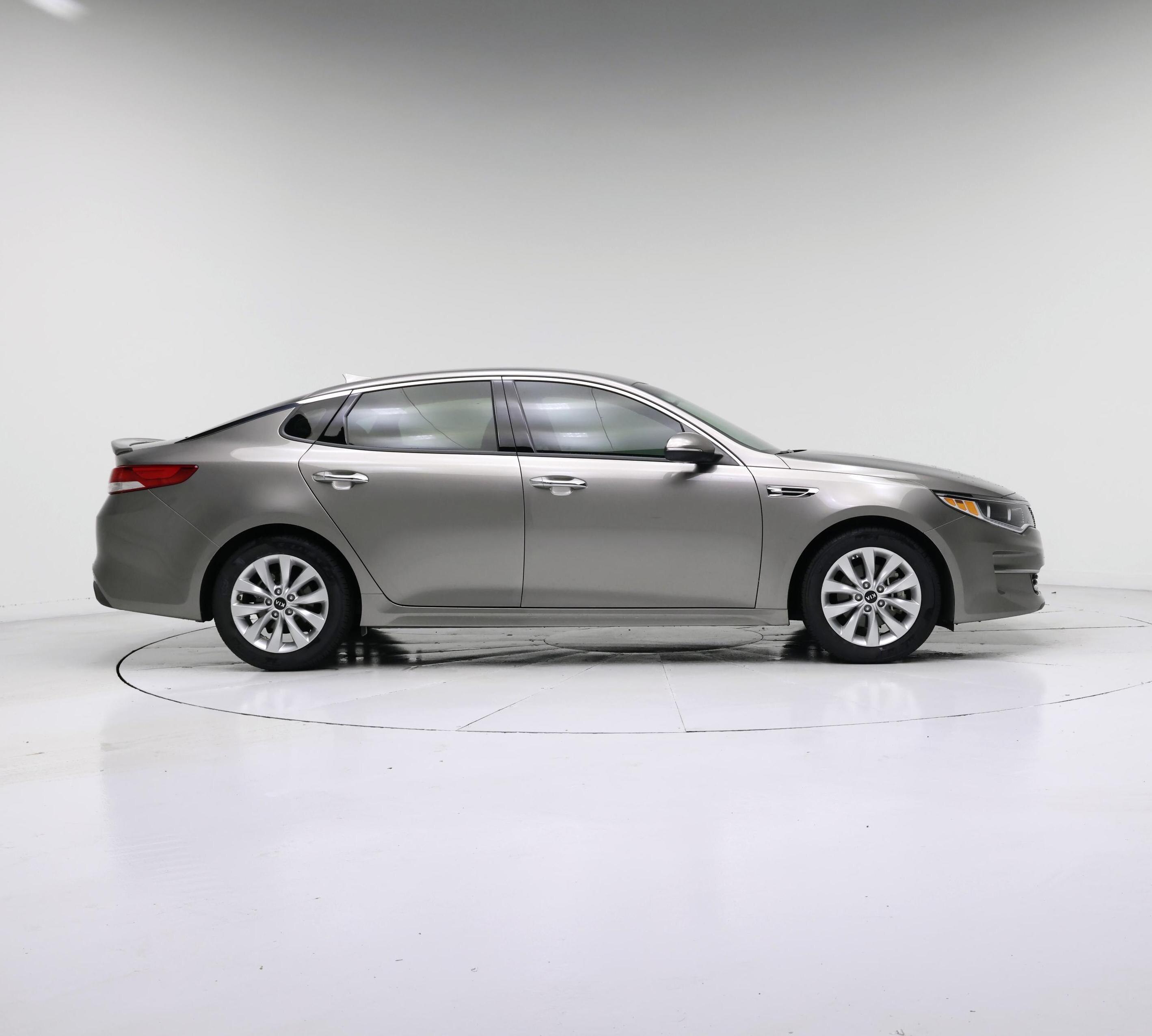 Thumbnail: 2016 Kia Optima - 7