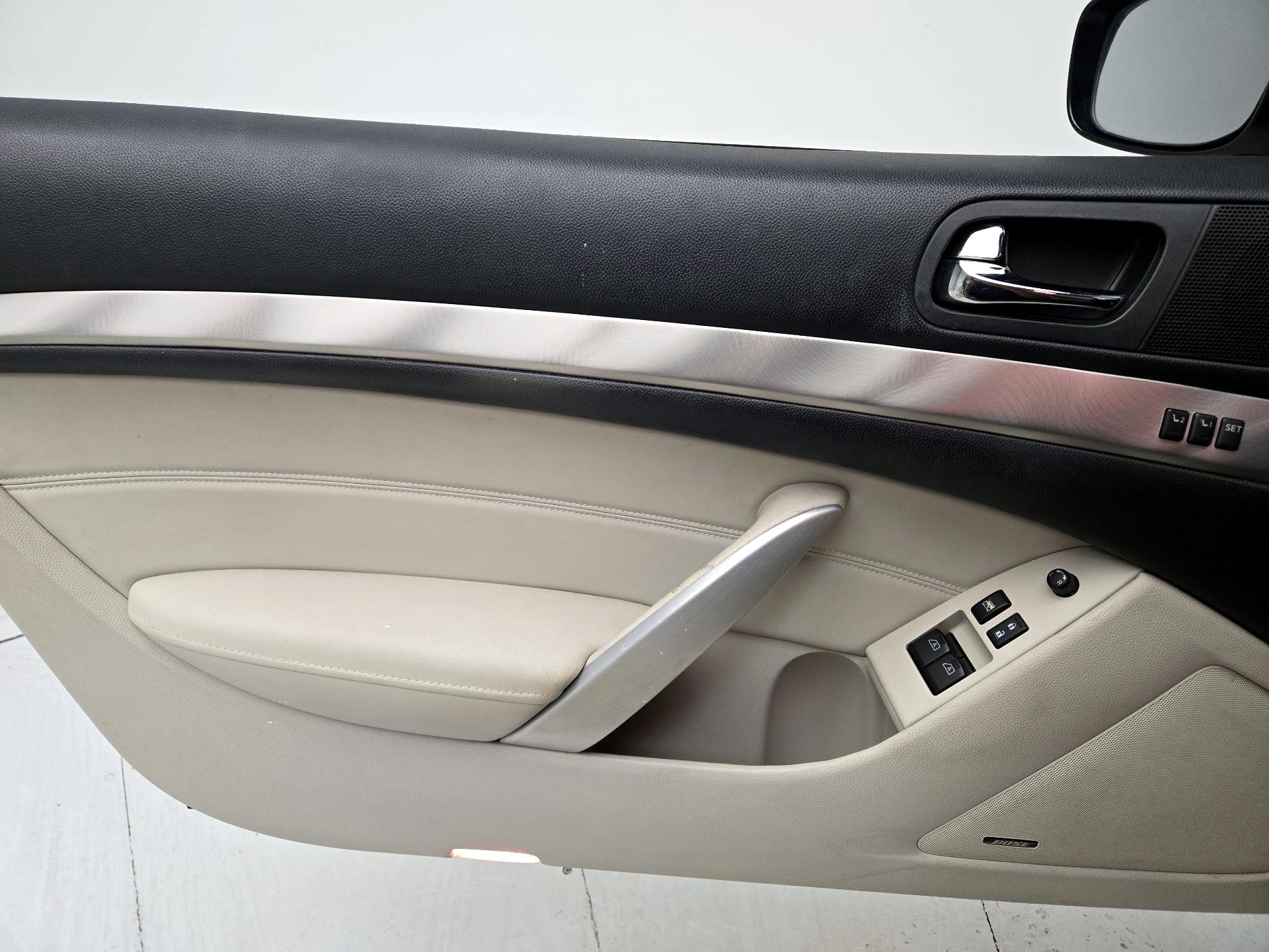 Thumbnail: 2014 INFINITI Q60 - 12