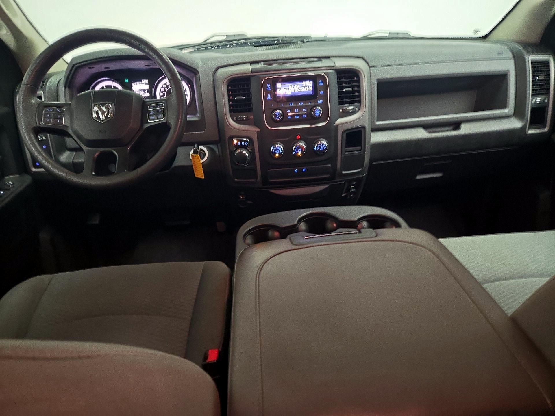 Thumbnail: 2019 RAM 1500 Classic - 9
